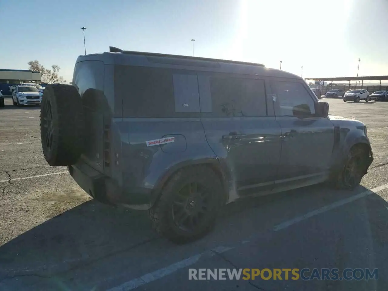 3 Photograph of a damaged car SALEJ7RX6M2035267 LAND ROVER DEFENDER 2021