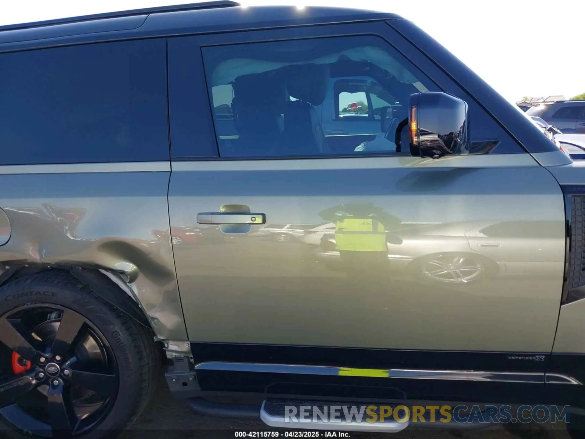 13 Photograph of a damaged car SALEX6RU9M2052319 LAND ROVER DEFENDER 2021