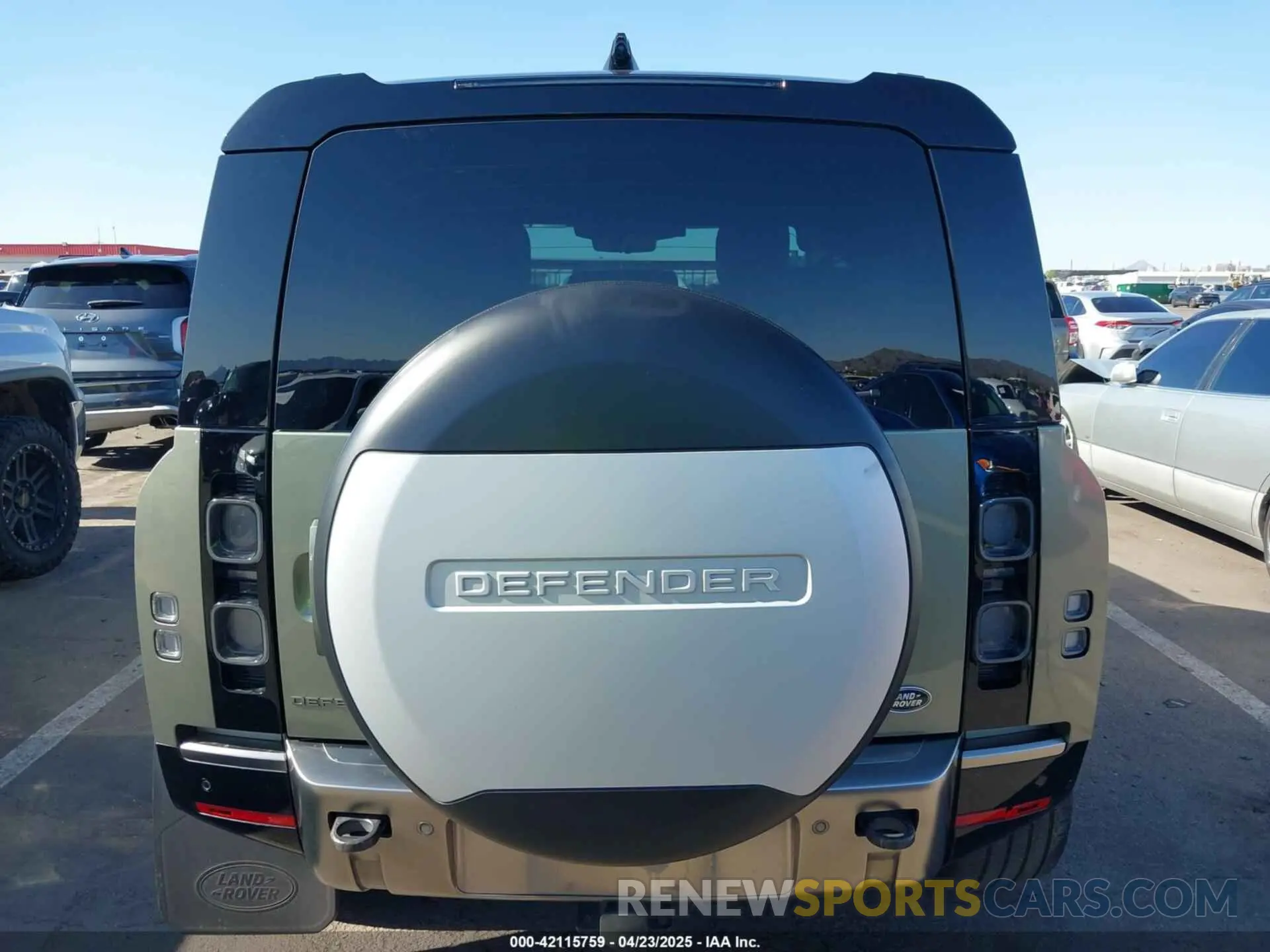 16 Photograph of a damaged car SALEX6RU9M2052319 LAND ROVER DEFENDER 2021