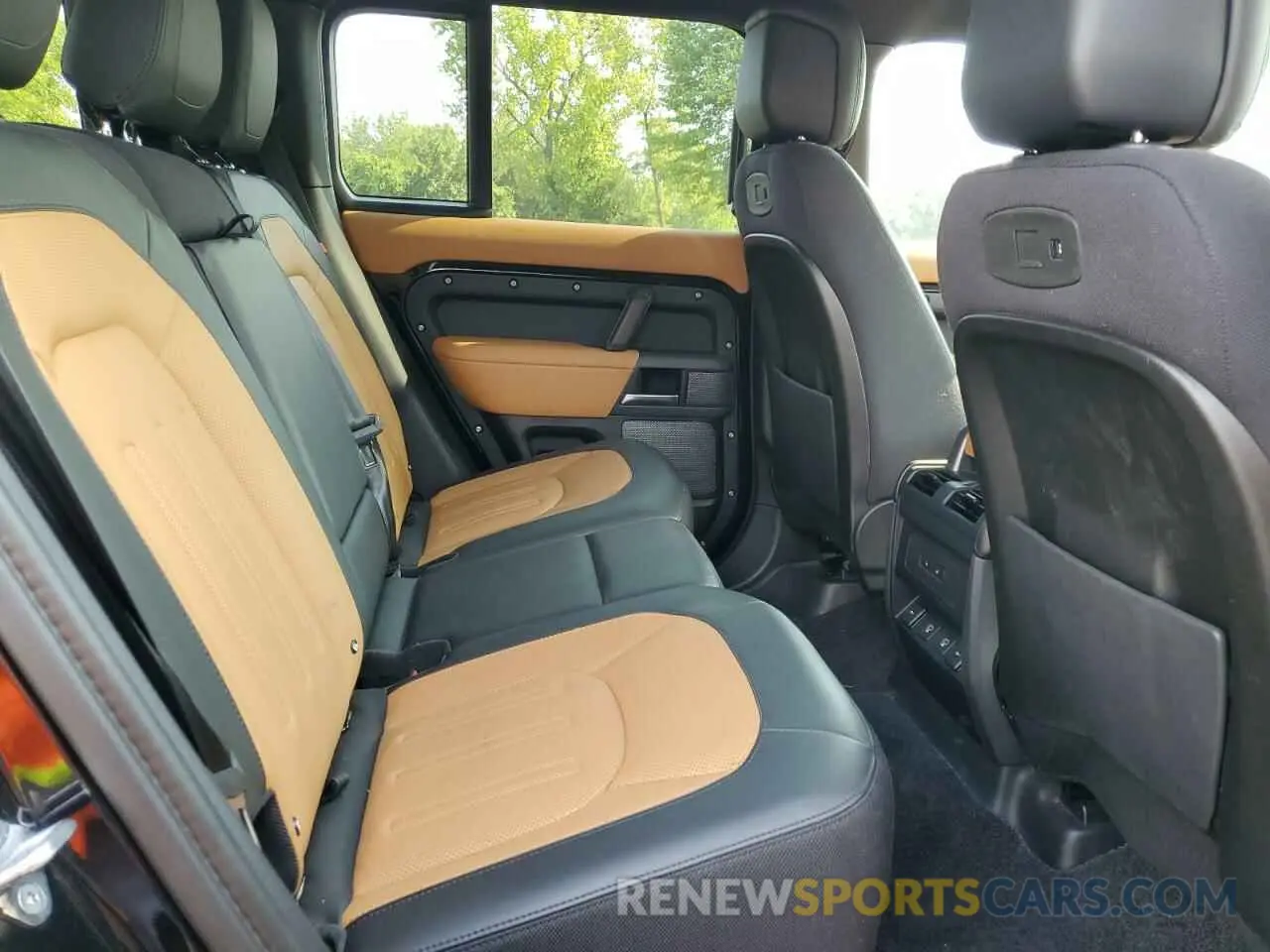 11 Photograph of a damaged car SALEX7RU7M2038165 LAND ROVER DEFENDER 2021