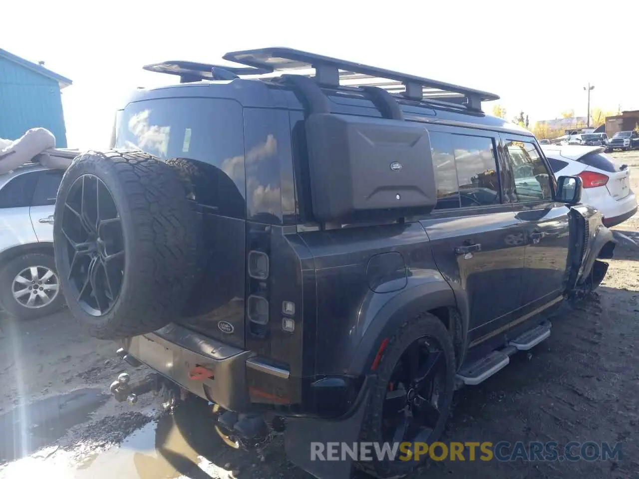 3 Photograph of a damaged car SALEXERU6M2037187 LAND ROVER DEFENDER 2021