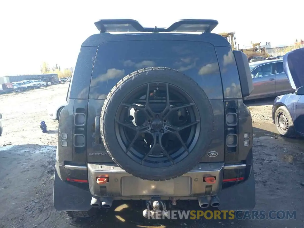 6 Photograph of a damaged car SALEXERU6M2037187 LAND ROVER DEFENDER 2021