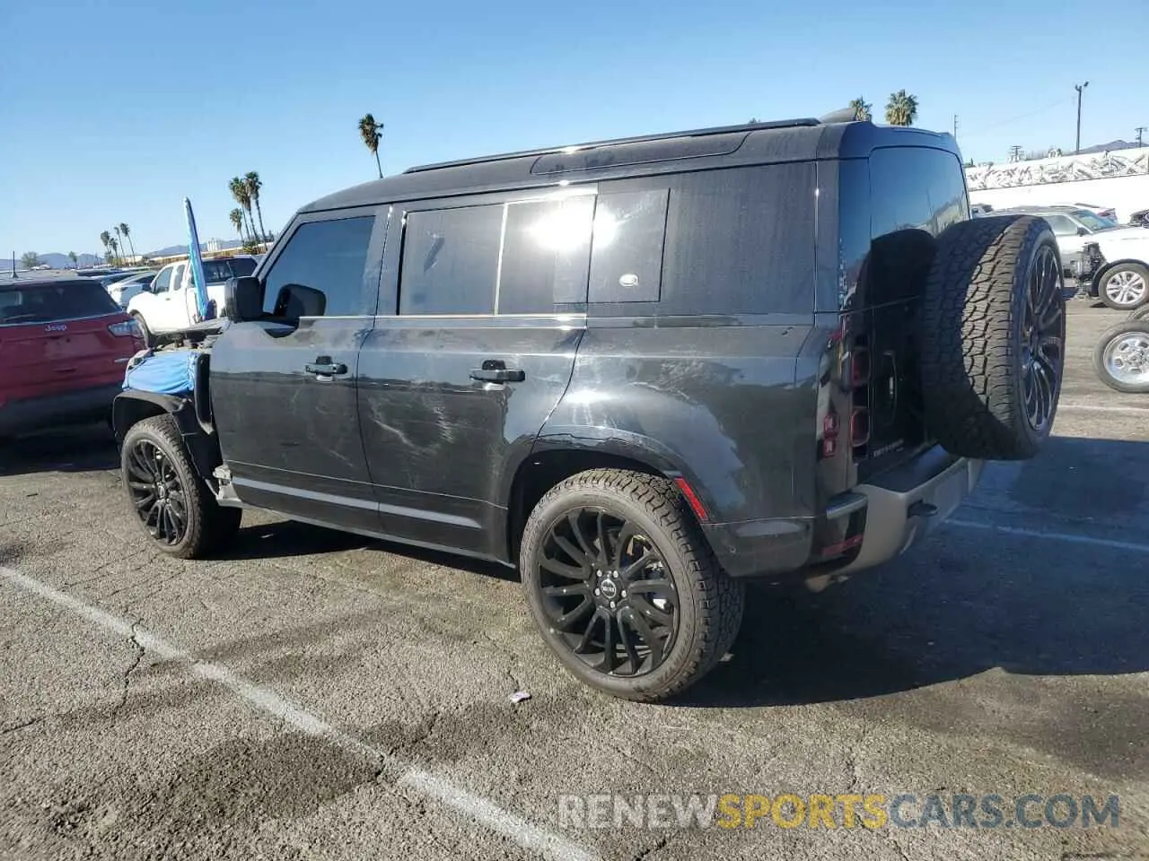 2 Photograph of a damaged car SALE27RU2N2079576 LAND ROVER DEFENDER 2022
