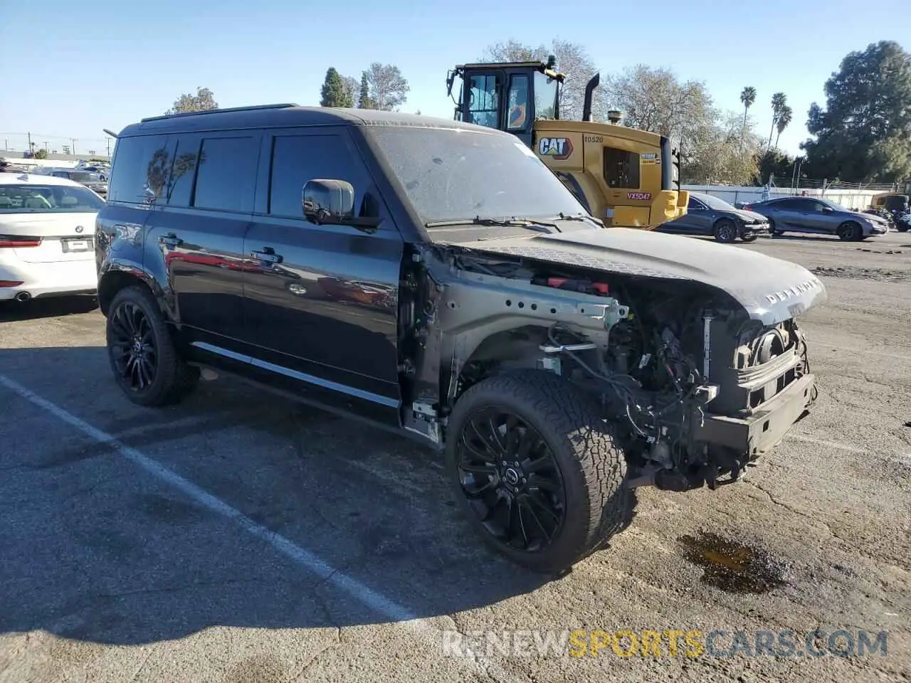 4 Photograph of a damaged car SALE27RU2N2079576 LAND ROVER DEFENDER 2022