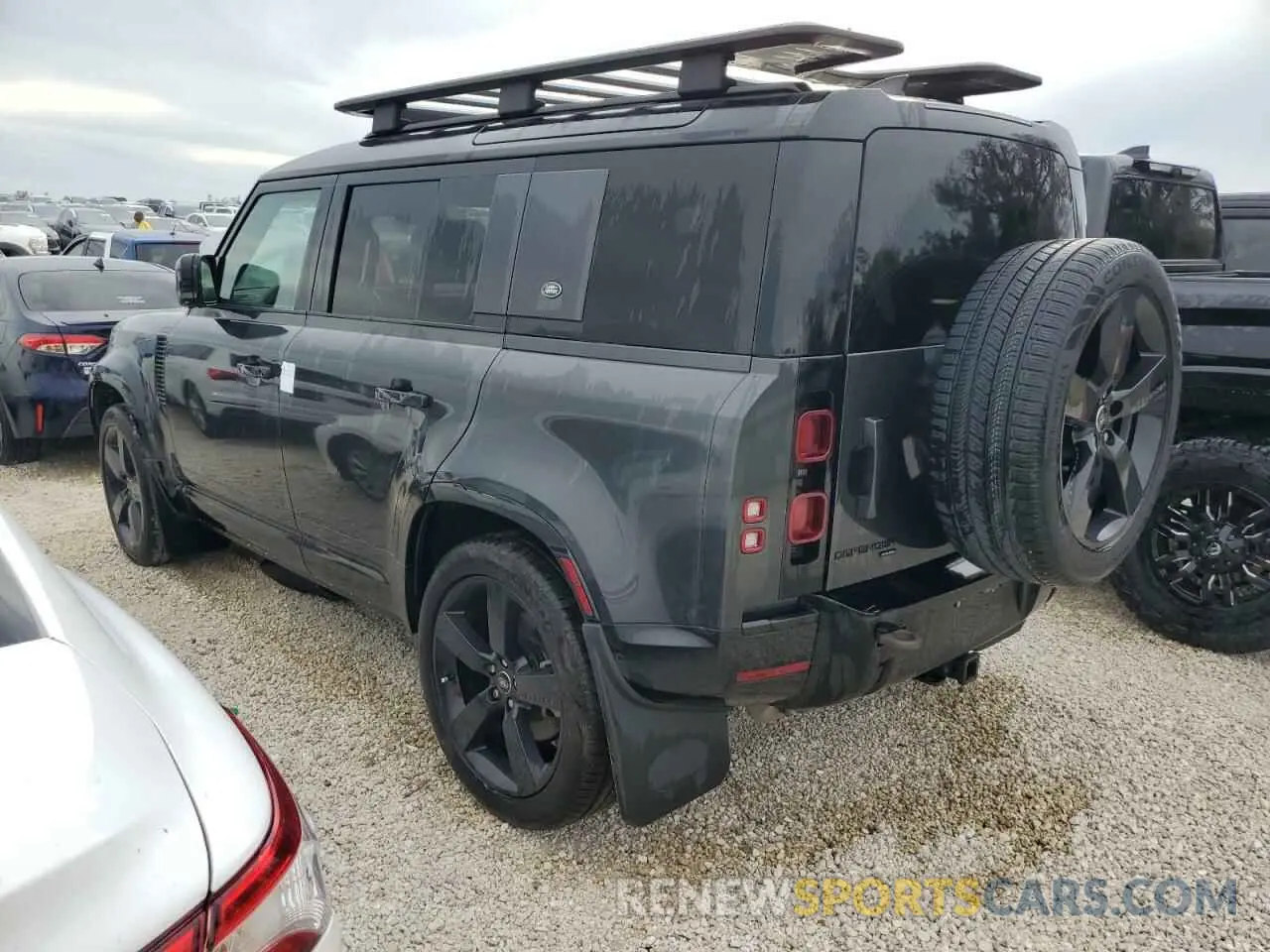 2 Photograph of a damaged car SALE37RU5N2096935 LAND ROVER DEFENDER 2022