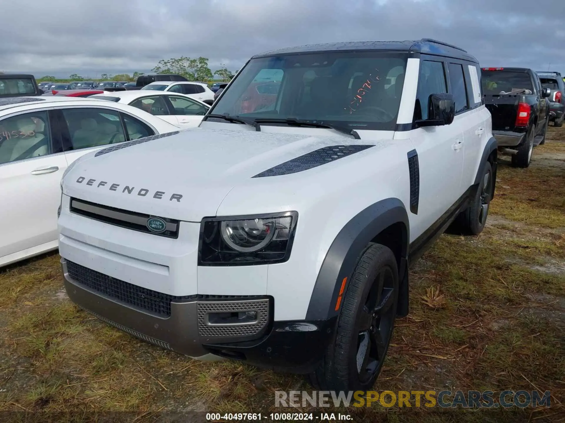 2 Photograph of a damaged car SALE37RU7N2087069 LAND ROVER DEFENDER 2022