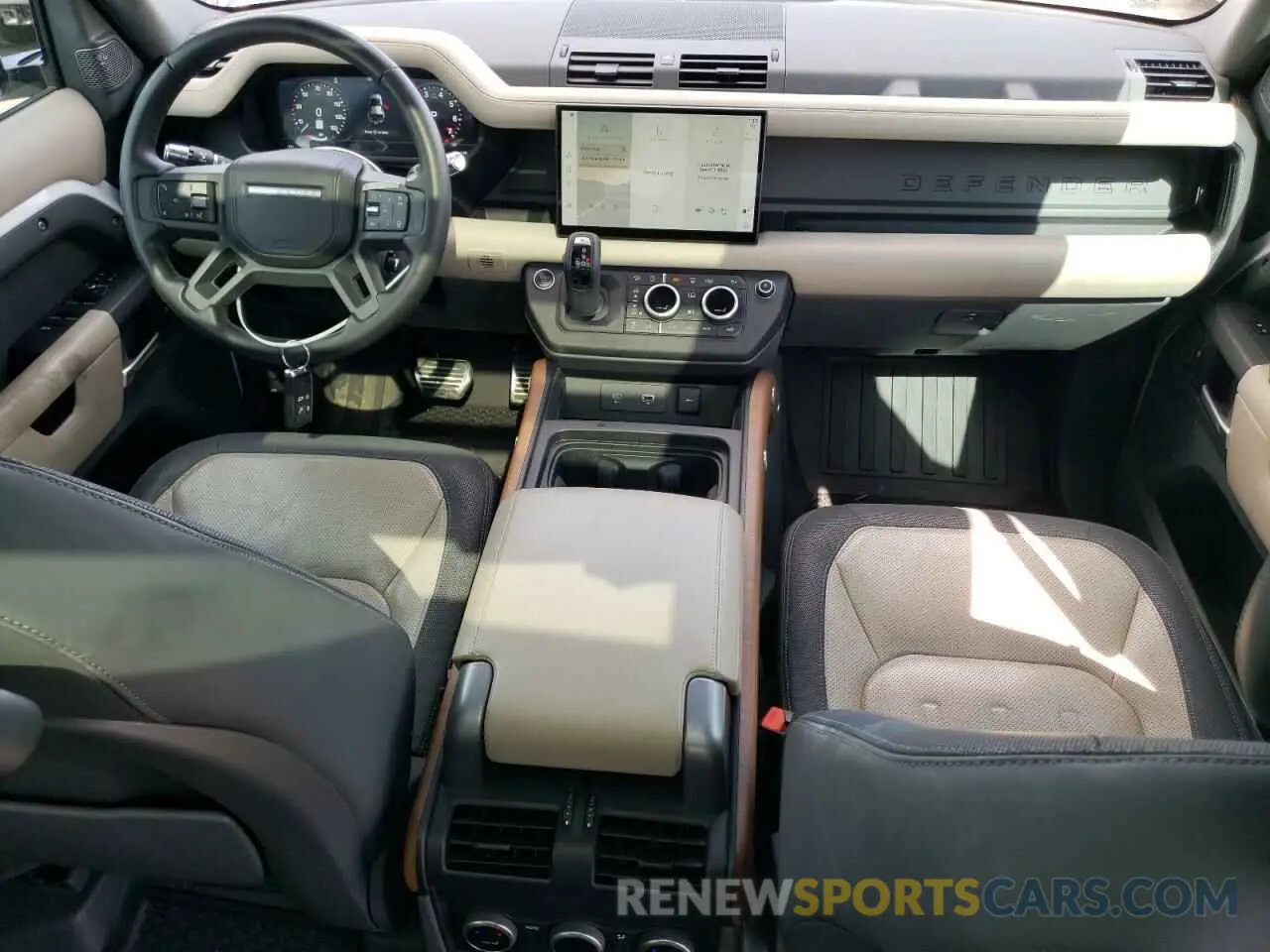 8 Photograph of a damaged car SALE3ERU5N2105752 LAND ROVER DEFENDER 2022
