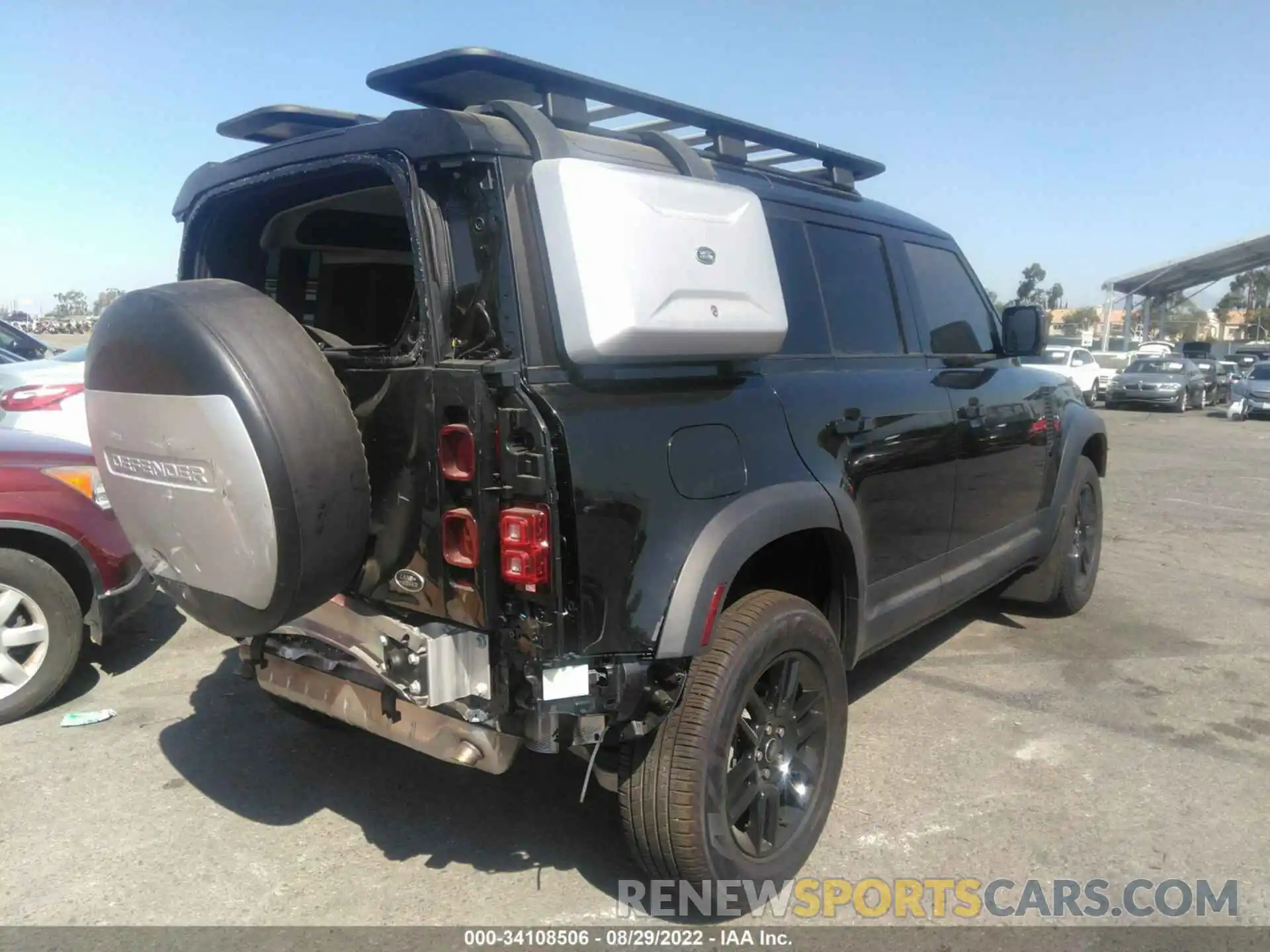 4 Photograph of a damaged car SALEJ7RX2N2099131 LAND ROVER DEFENDER 2022