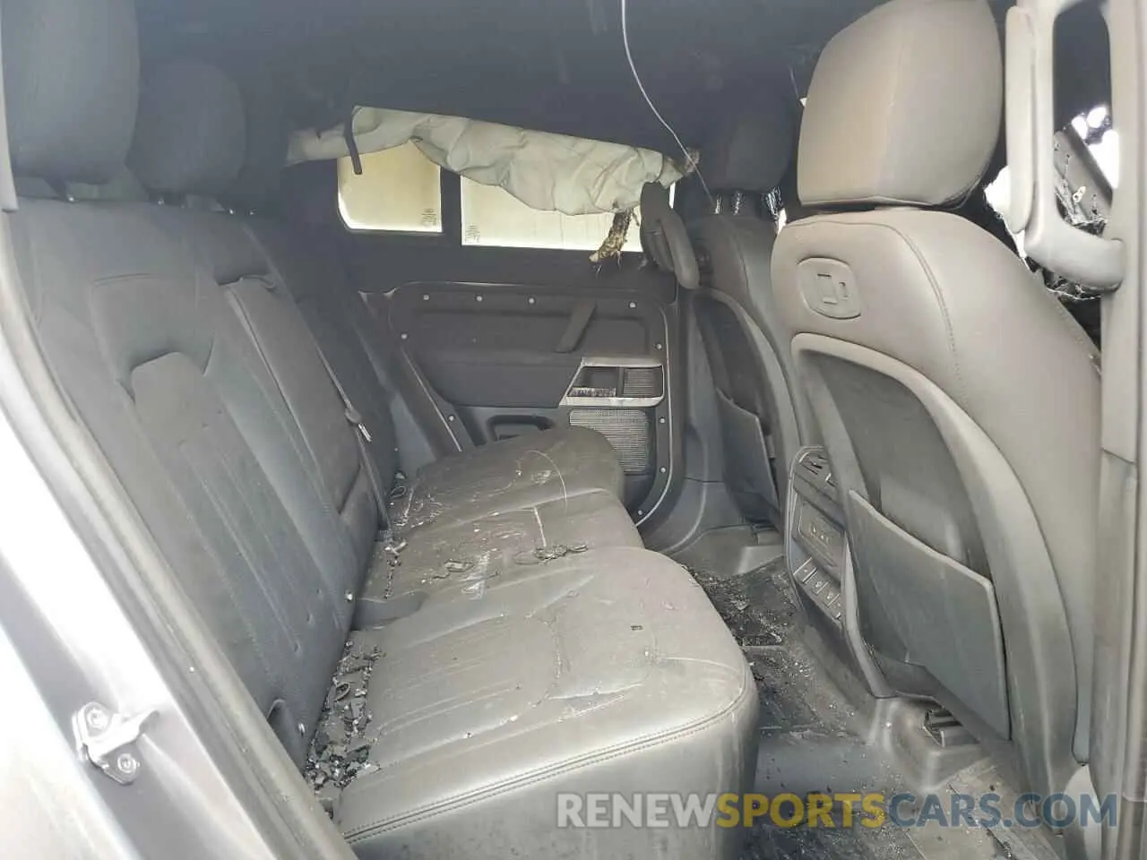 11 Photograph of a damaged car SALEJ7RX4N2091807 LAND ROVER DEFENDER 2022