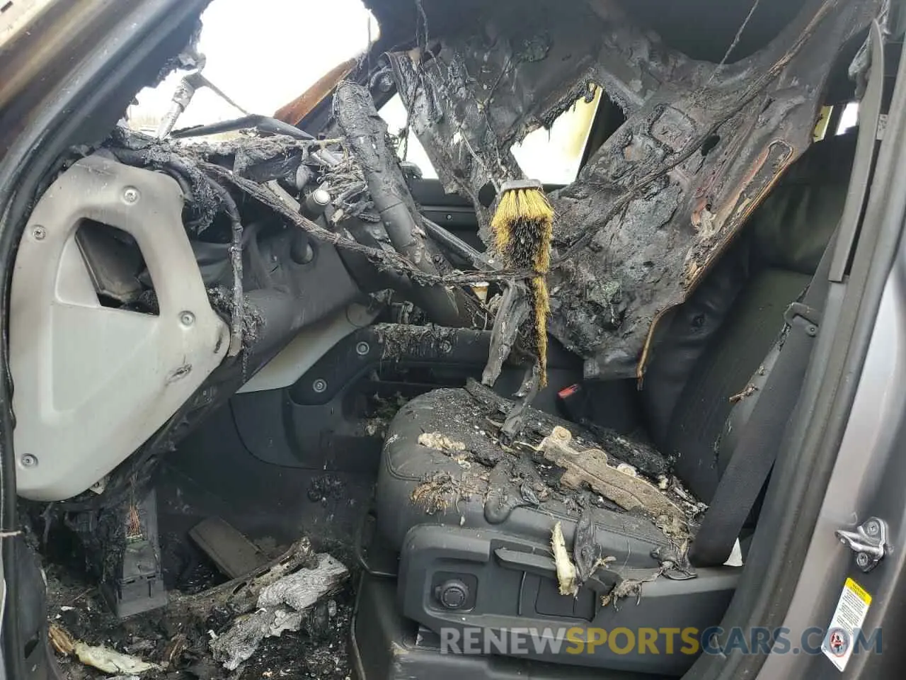 7 Photograph of a damaged car SALEJ7RX4N2091807 LAND ROVER DEFENDER 2022
