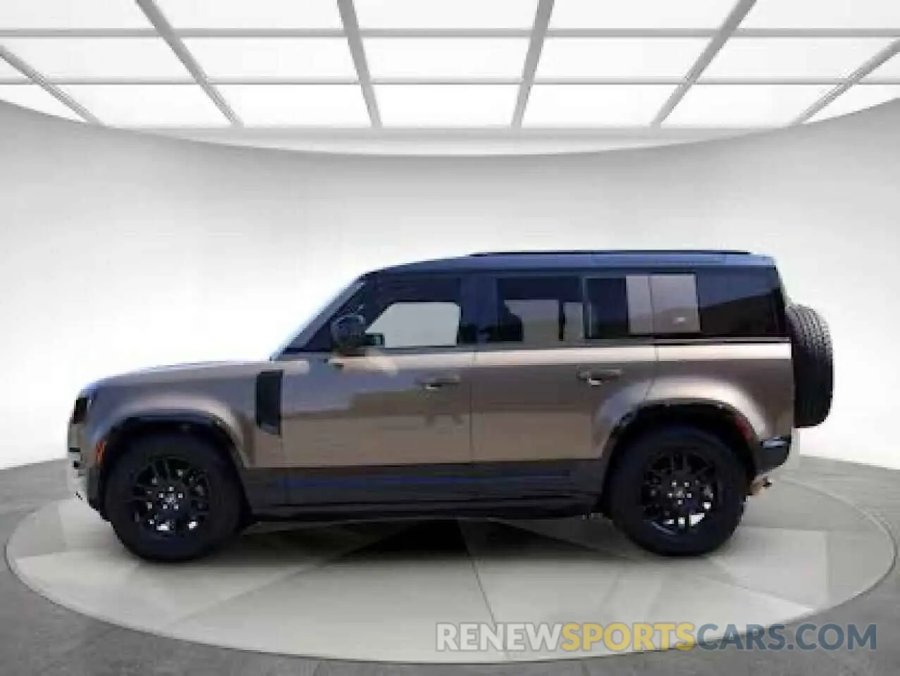 2 Photograph of a damaged car SALEJ7RX7N20764XX LAND ROVER DEFENDER 2022