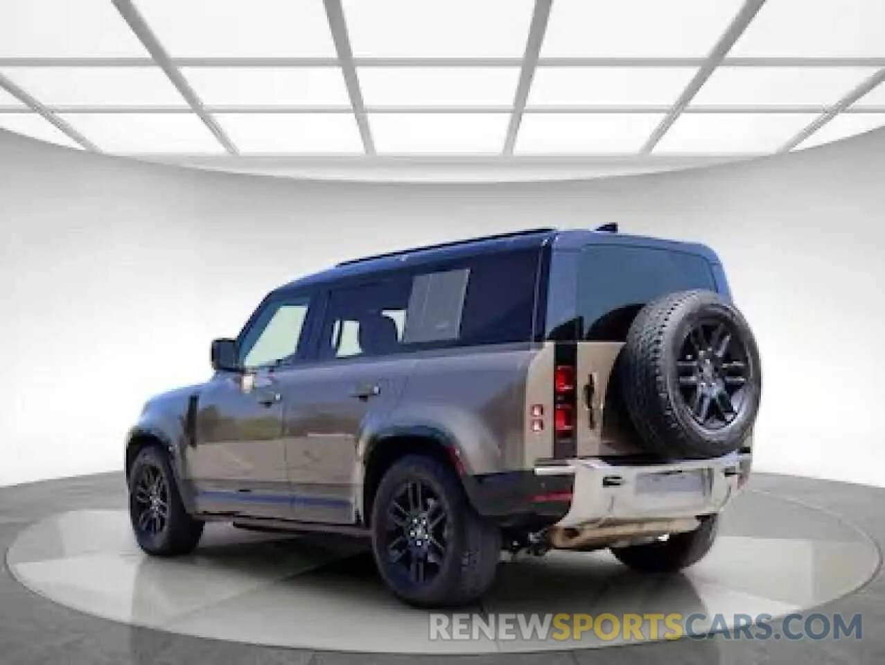 4 Photograph of a damaged car SALEJ7RX7N20764XX LAND ROVER DEFENDER 2022