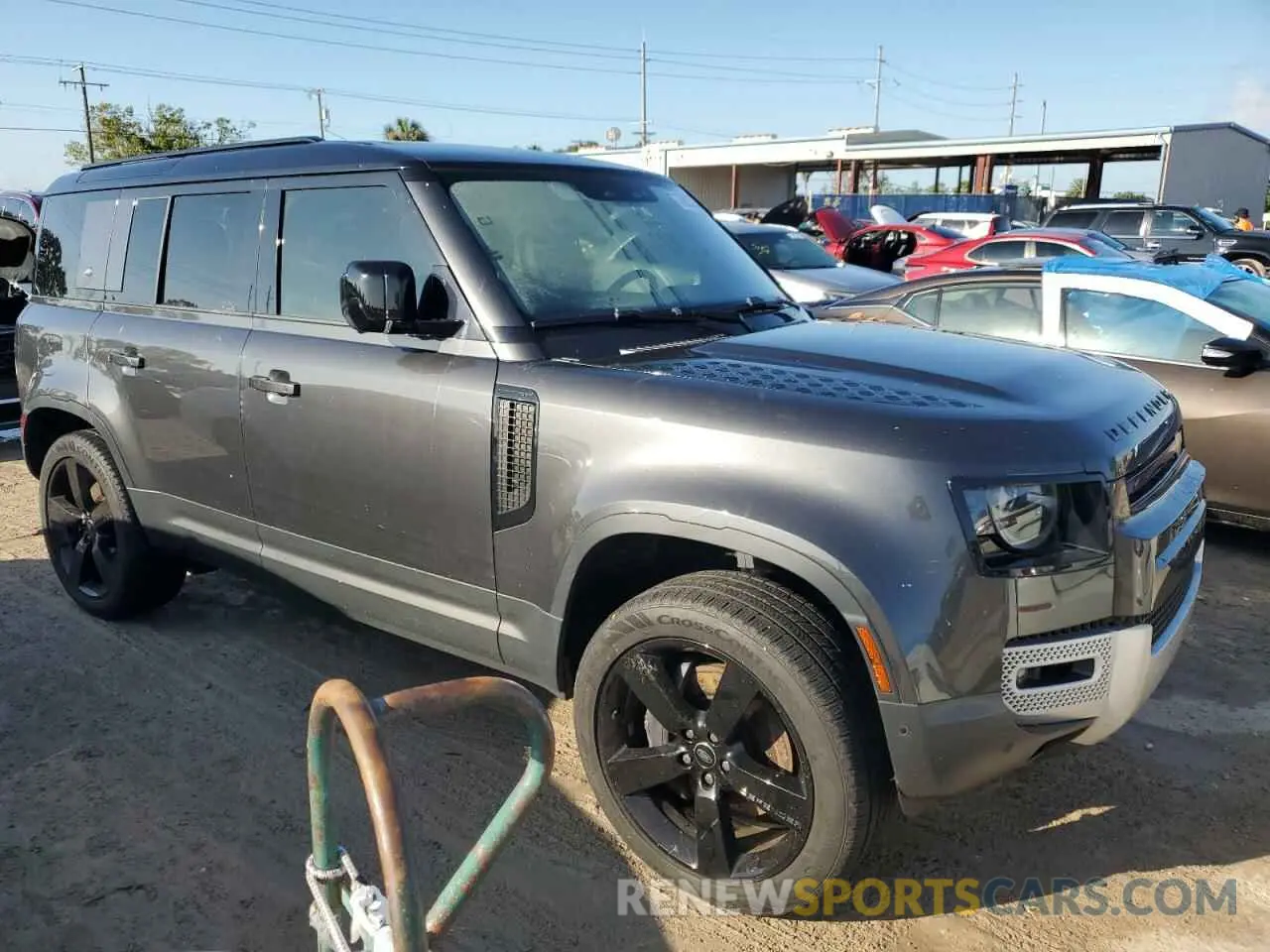 4 Photograph of a damaged car SALEP7RU7N2106613 LAND ROVER DEFENDER 2022