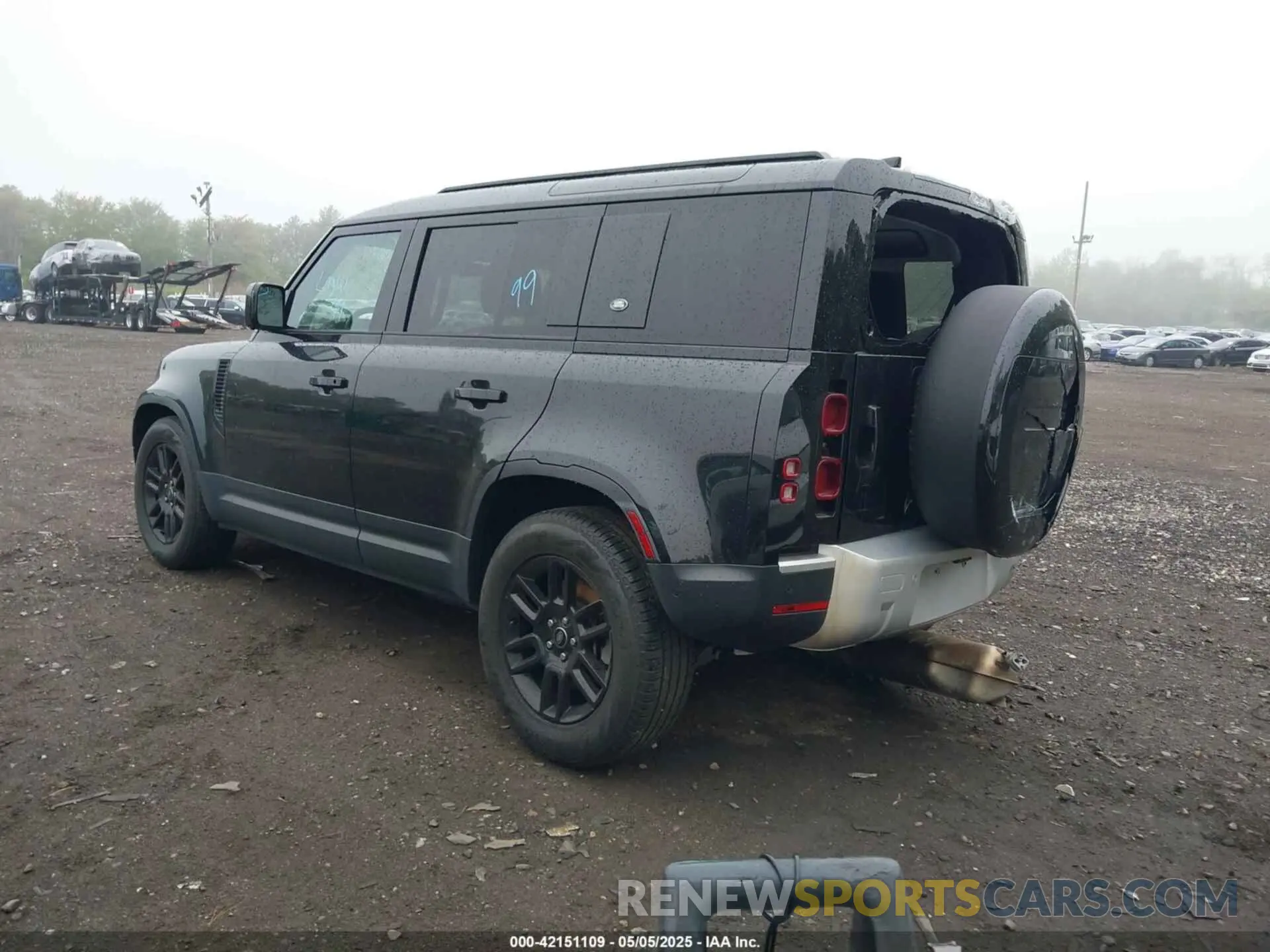 3 Photograph of a damaged car SALEPERU2N2088316 LAND ROVER DEFENDER 2022