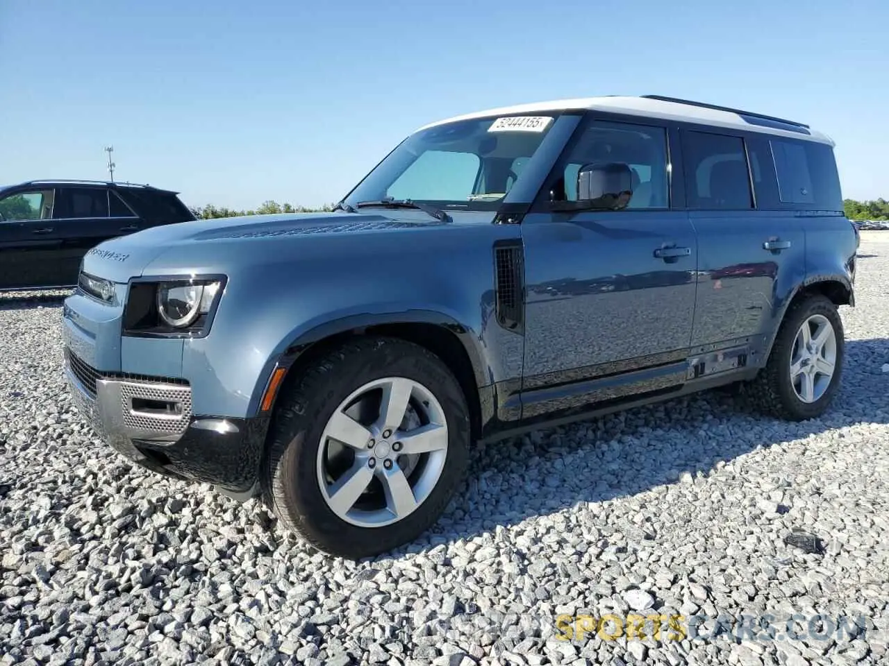 1 Photograph of a damaged car SALEPERU8N2067390 LAND ROVER DEFENDER 2022