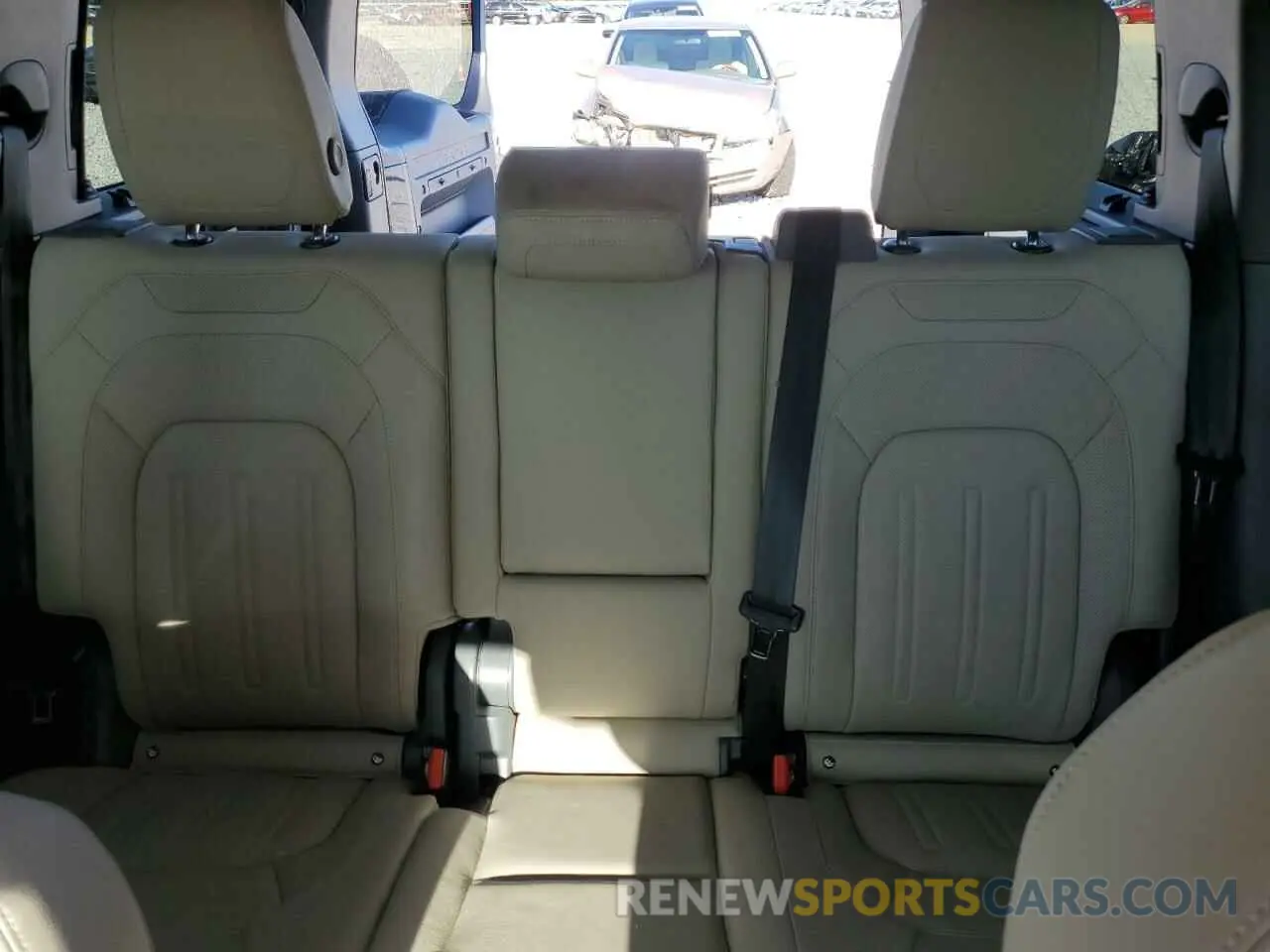 10 Photograph of a damaged car SALEPERU8N2067390 LAND ROVER DEFENDER 2022