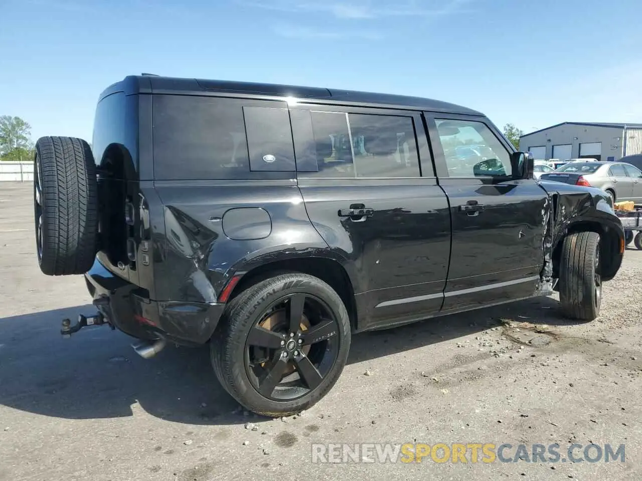3 Photograph of a damaged car SALEWERE8N2074626 LAND ROVER DEFENDER 2022
