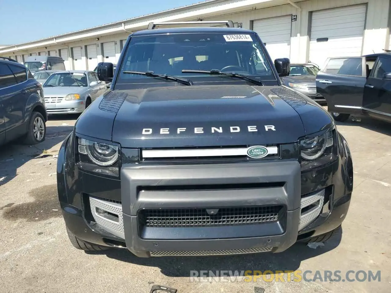 5 Photograph of a damaged car SALEWERU0N2087281 LAND ROVER DEFENDER 2022