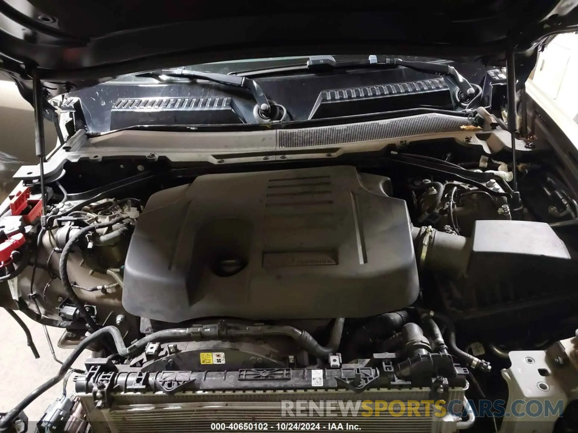 10 Photograph of a damaged car SALEXERU6N2063824 LAND ROVER DEFENDER 2022