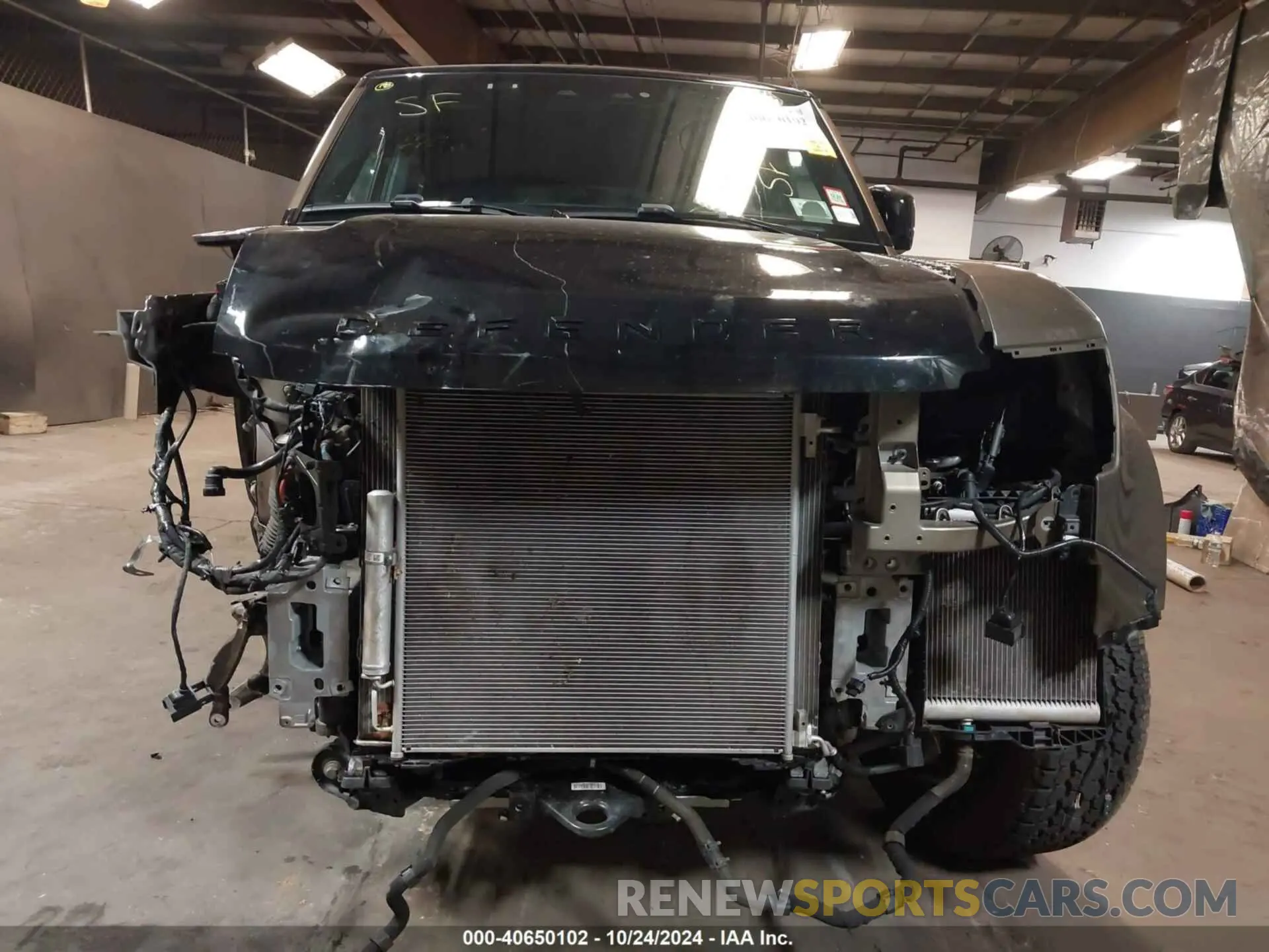 6 Photograph of a damaged car SALEXERU6N2063824 LAND ROVER DEFENDER 2022
