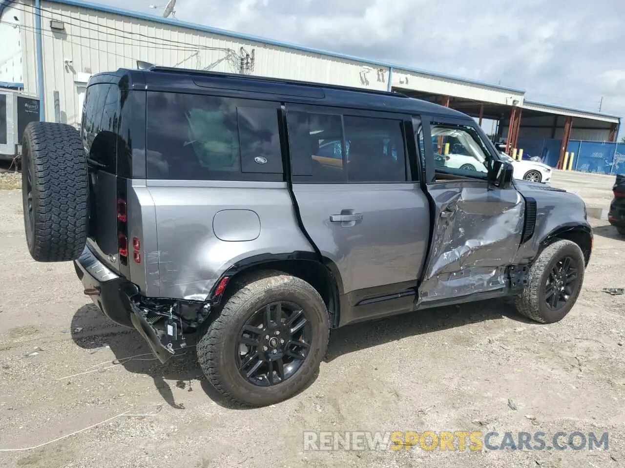 3 Photograph of a damaged car SALE27EUXP2134476 LAND ROVER DEFENDER 2023