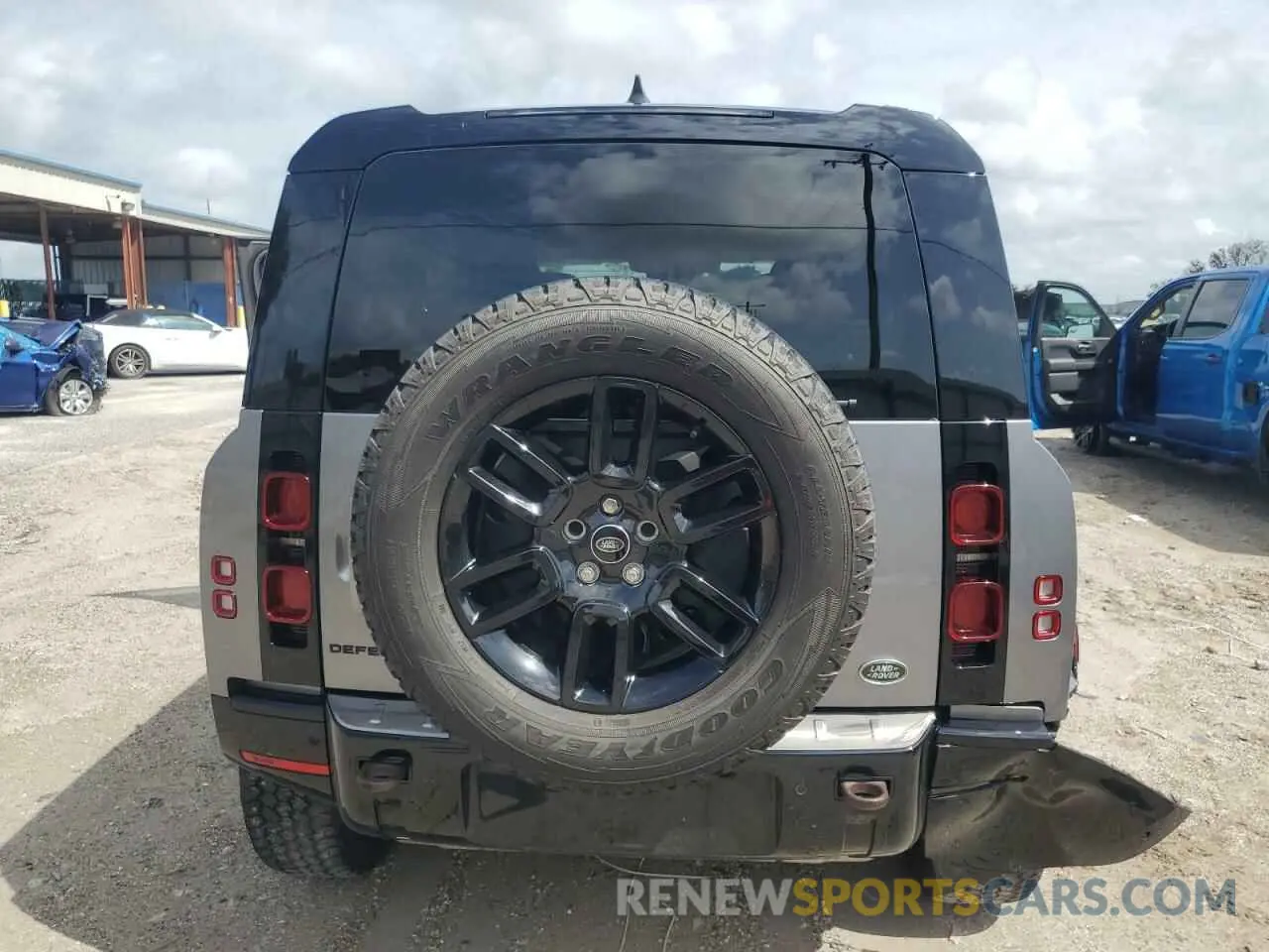 6 Photograph of a damaged car SALE27EUXP2134476 LAND ROVER DEFENDER 2023