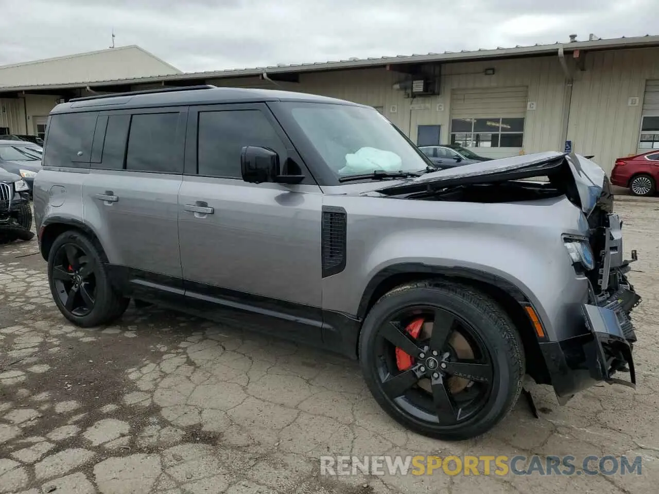 4 Photograph of a damaged car SALE2EEU2P2126733 LAND ROVER DEFENDER 2023