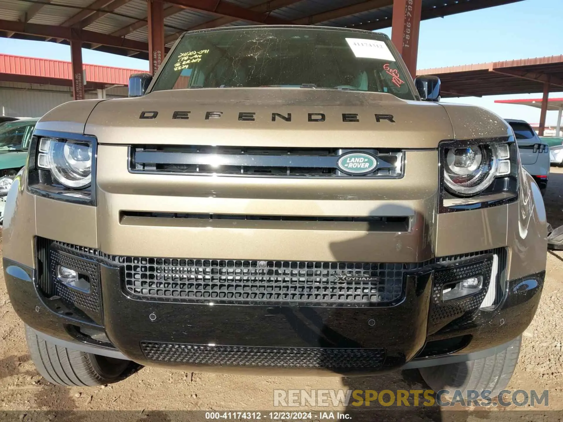 13 Photograph of a damaged car SALE2EEU2P2228324 LAND ROVER DEFENDER 2023