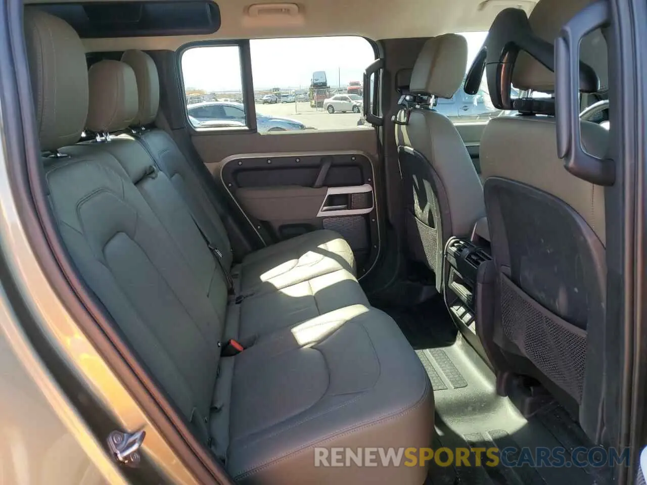 11 Photograph of a damaged car SALEJ7EX2P2234133 LAND ROVER DEFENDER 2023