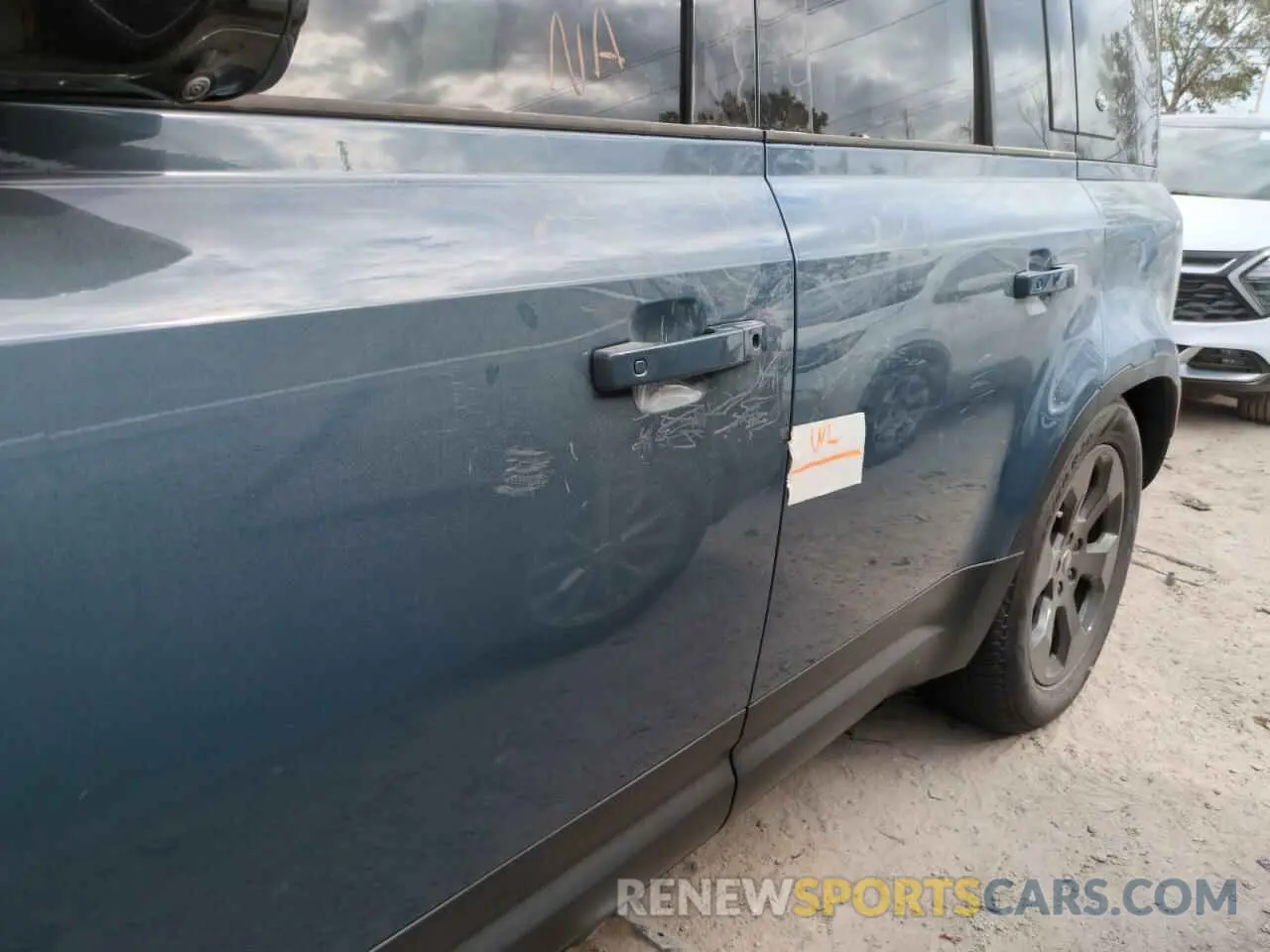 13 Photograph of a damaged car SALEJ7EX4P2236823 LAND ROVER DEFENDER 2023
