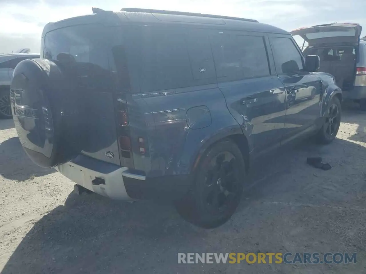 3 Photograph of a damaged car SALEJ7EX4P2236823 LAND ROVER DEFENDER 2023