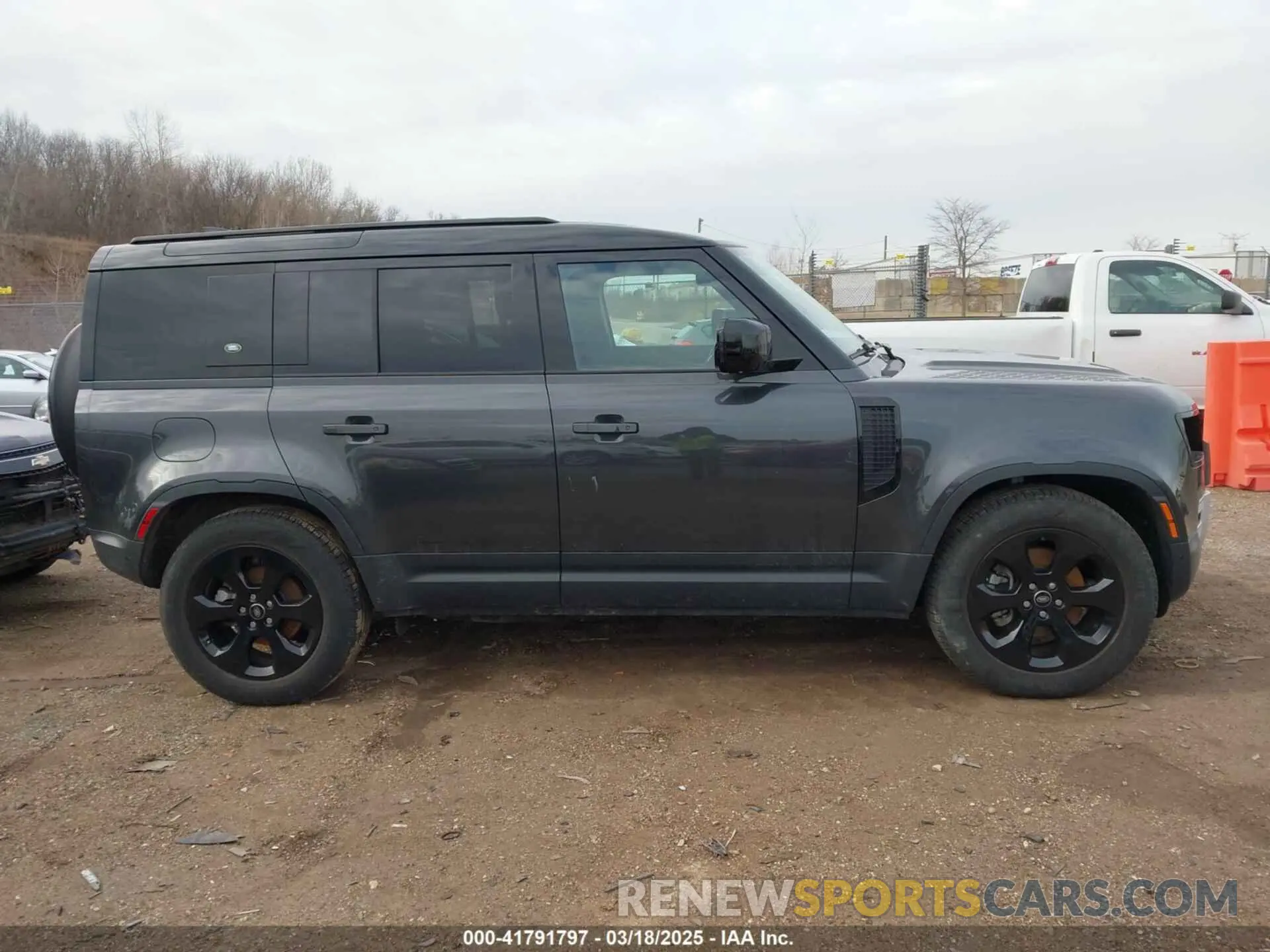 13 Photograph of a damaged car SALEJ7EX4P2239091 LAND ROVER DEFENDER 2023
