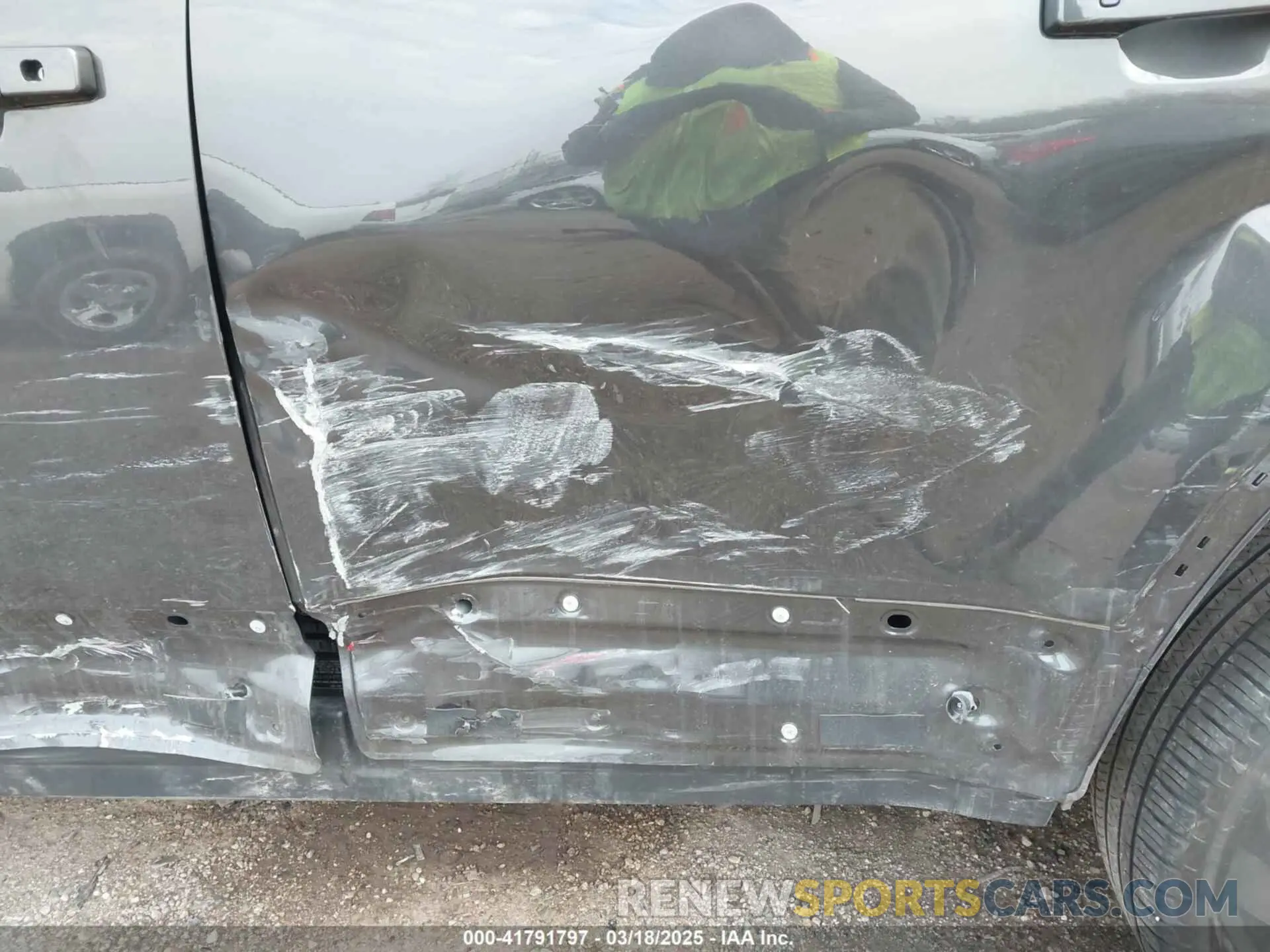 20 Photograph of a damaged car SALEJ7EX4P2239091 LAND ROVER DEFENDER 2023