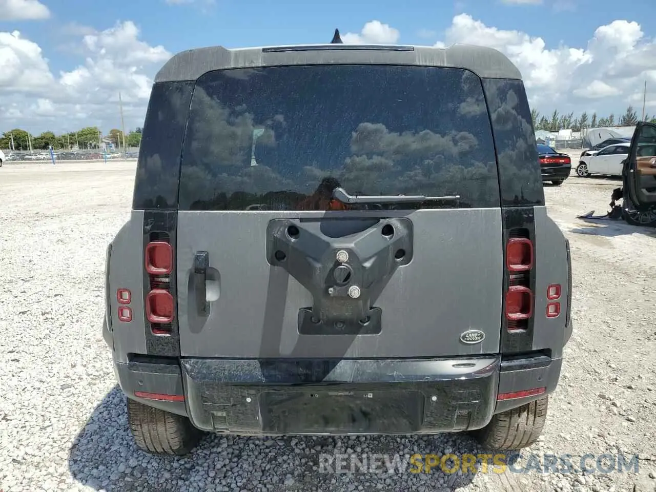 6 Photograph of a damaged car SALEJ7EX4P2241794 LAND ROVER DEFENDER 2023