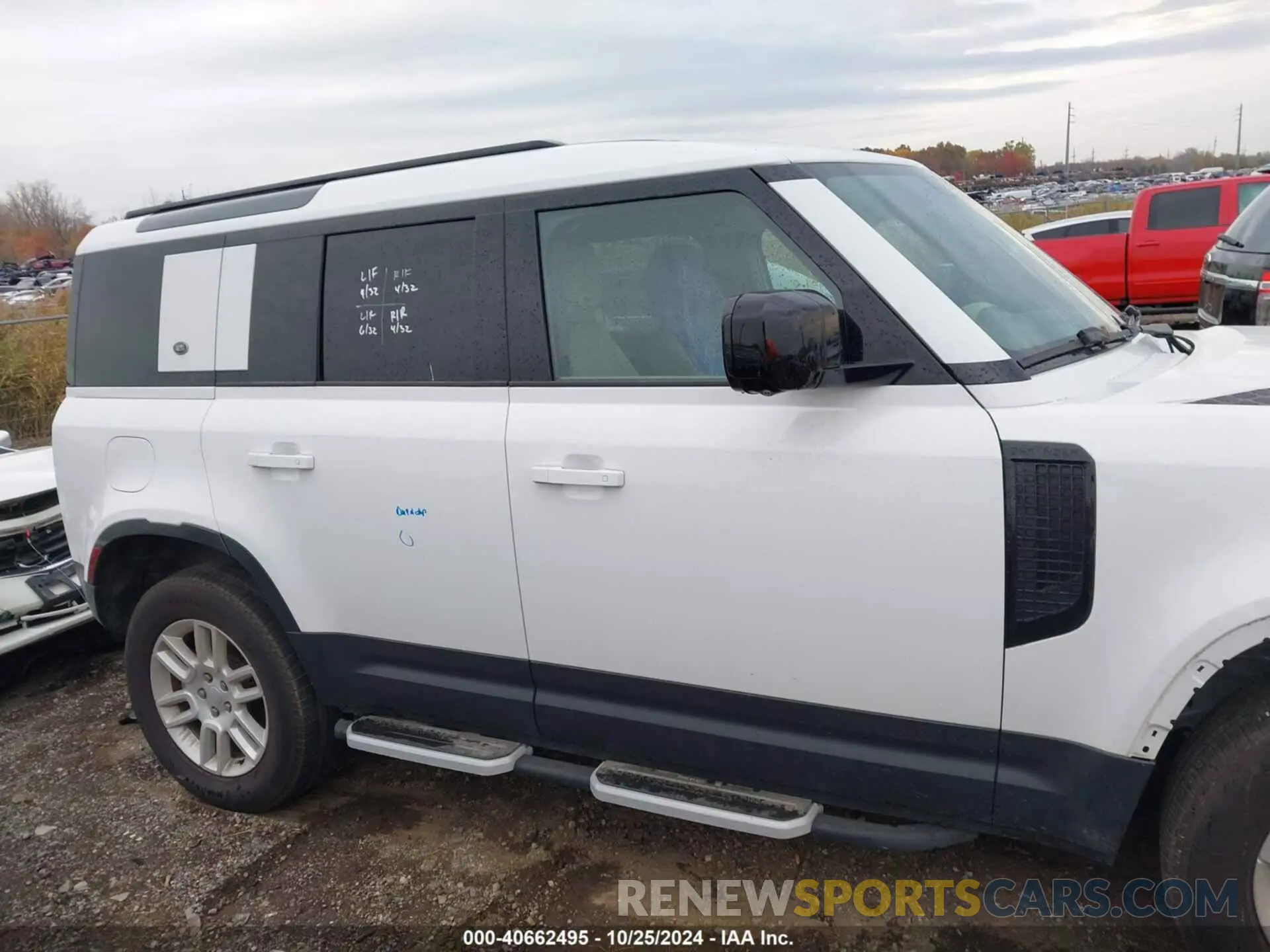 14 Photograph of a damaged car SALEJ7EX7P2148736 LAND ROVER DEFENDER 2023