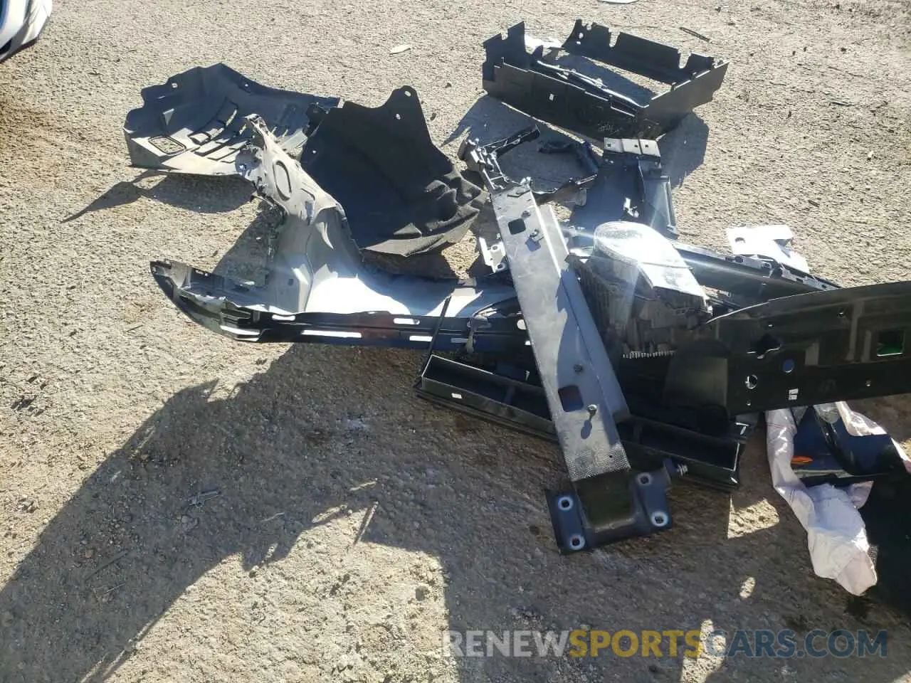 12 Photograph of a damaged car SALEJ7EXXP2231853 LAND ROVER DEFENDER 2023