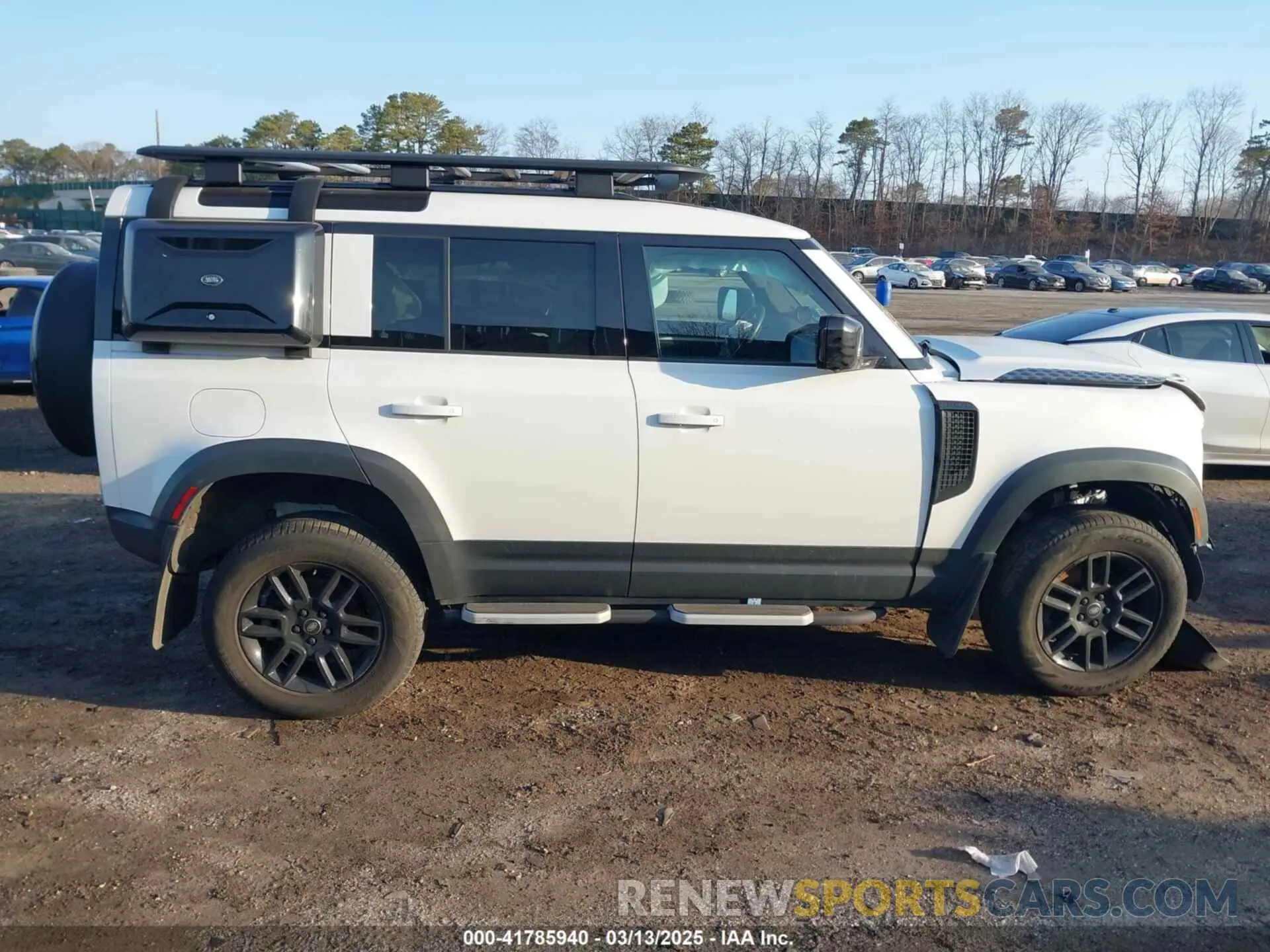 13 Photograph of a damaged car SALEJEEX9P2146961 LAND ROVER DEFENDER 2023