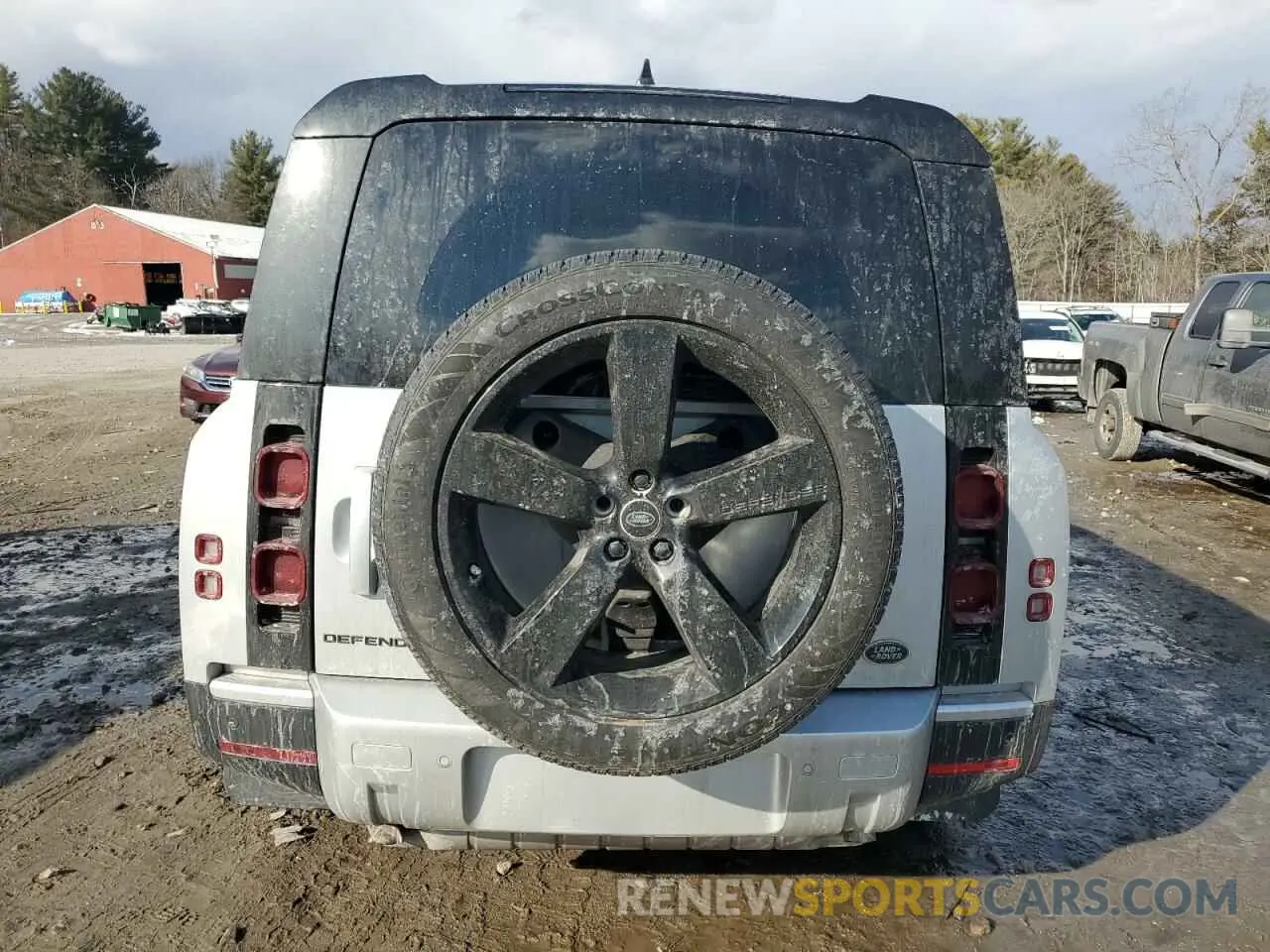6 Photograph of a damaged car SALEJFEUXP2229892 LAND ROVER DEFENDER 2023