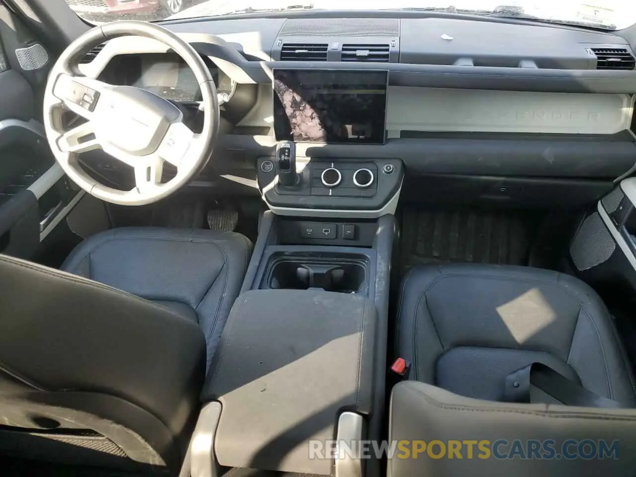 8 Photograph of a damaged car SALEJFEUXP2229892 LAND ROVER DEFENDER 2023