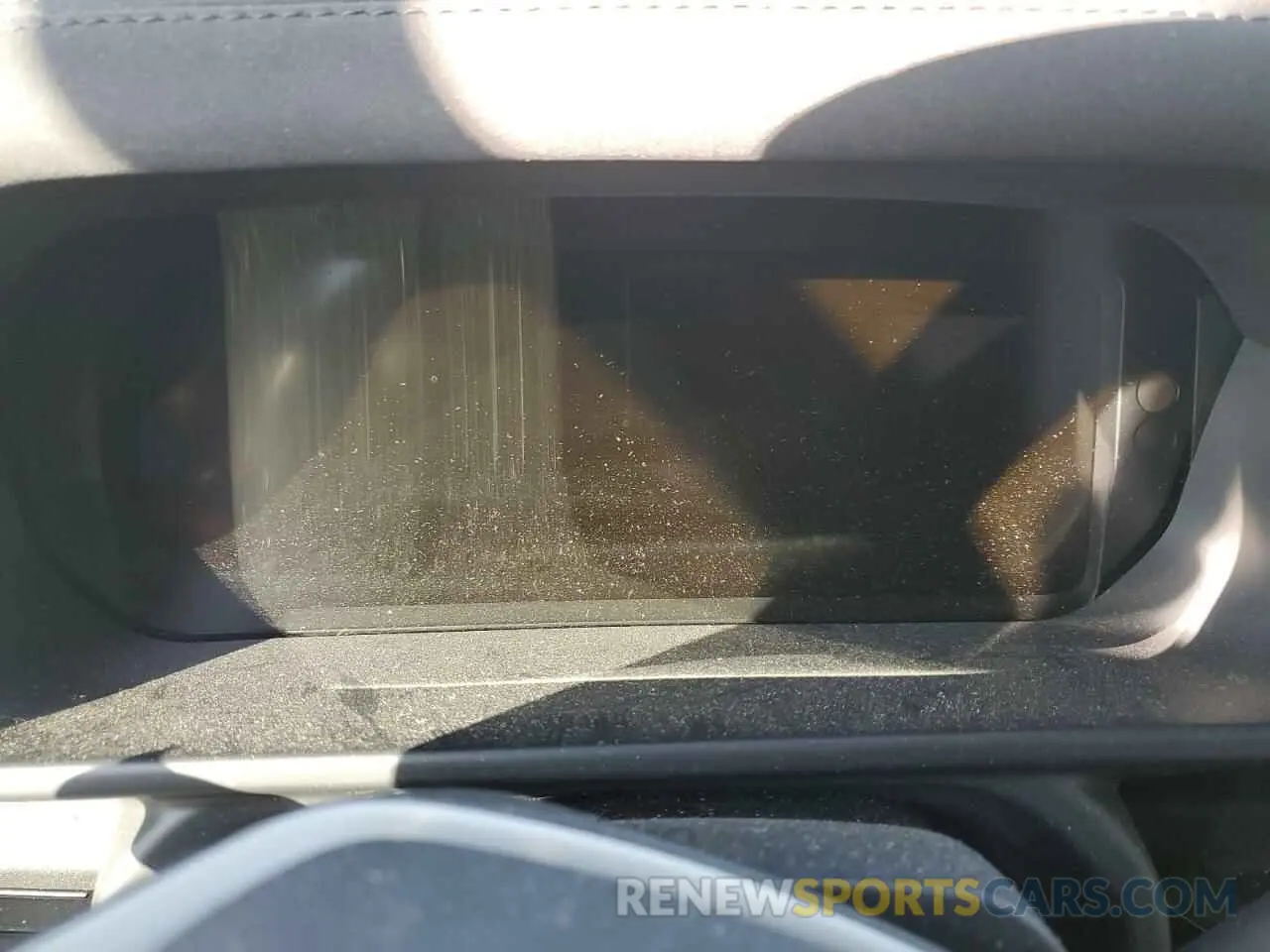 9 Photograph of a damaged car SALEJFEUXP2229892 LAND ROVER DEFENDER 2023