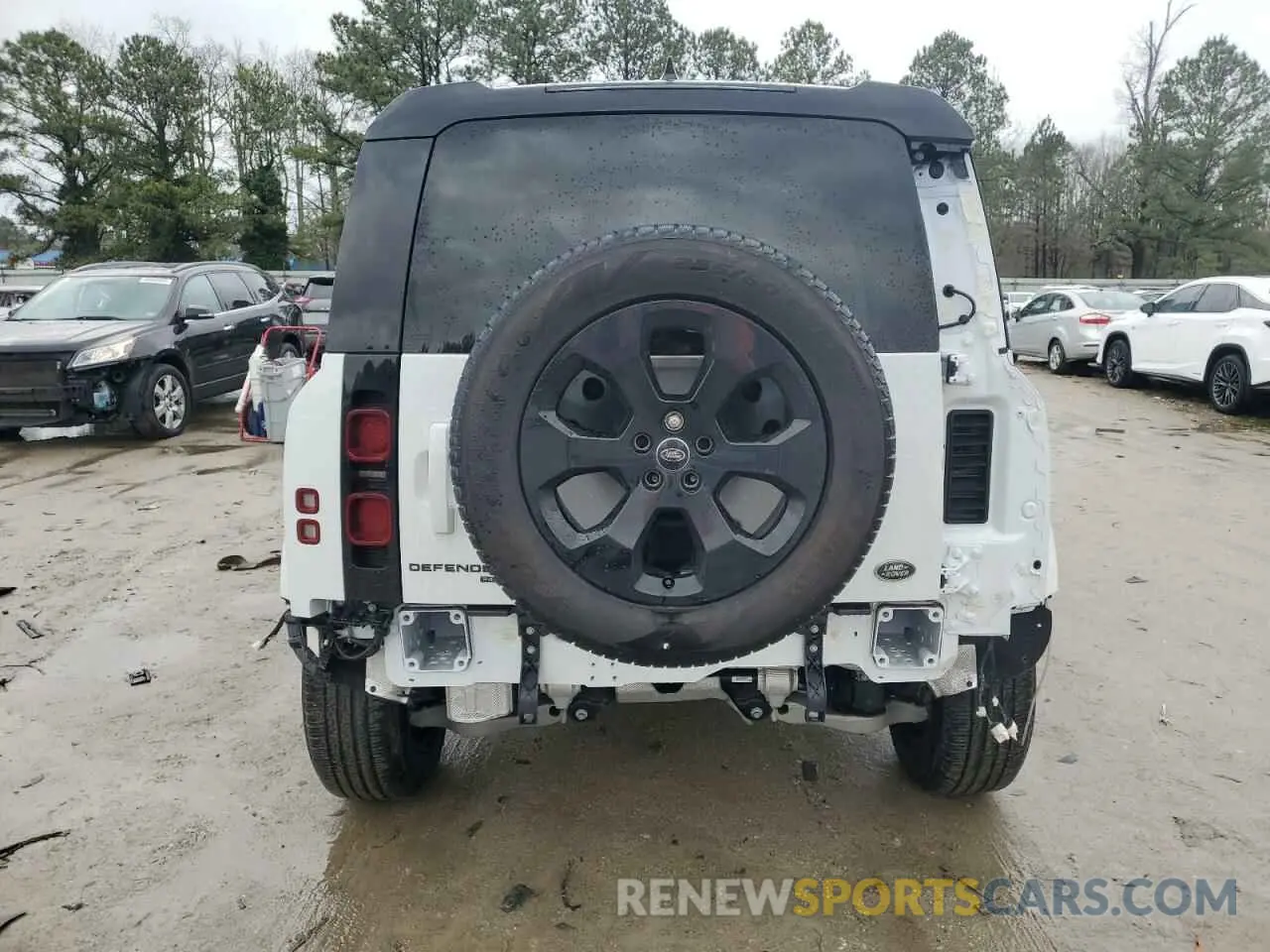 6 Photograph of a damaged car SALEP7EU0P2220042 LAND ROVER DEFENDER 2023