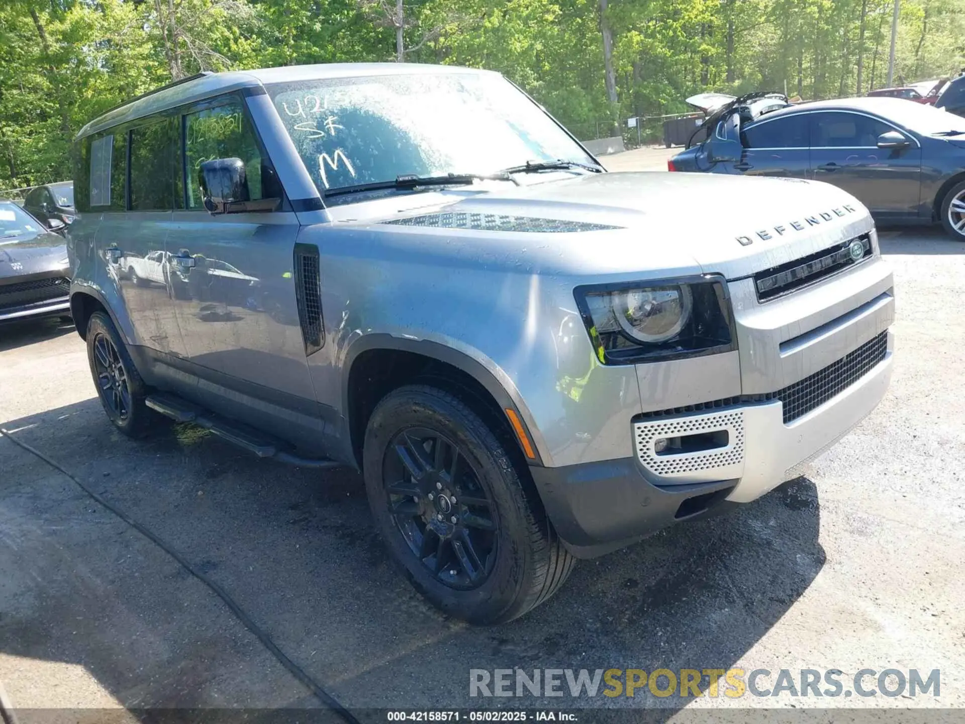 1 Photograph of a damaged car SALEP7EU1P2219921 LAND ROVER DEFENDER 2023