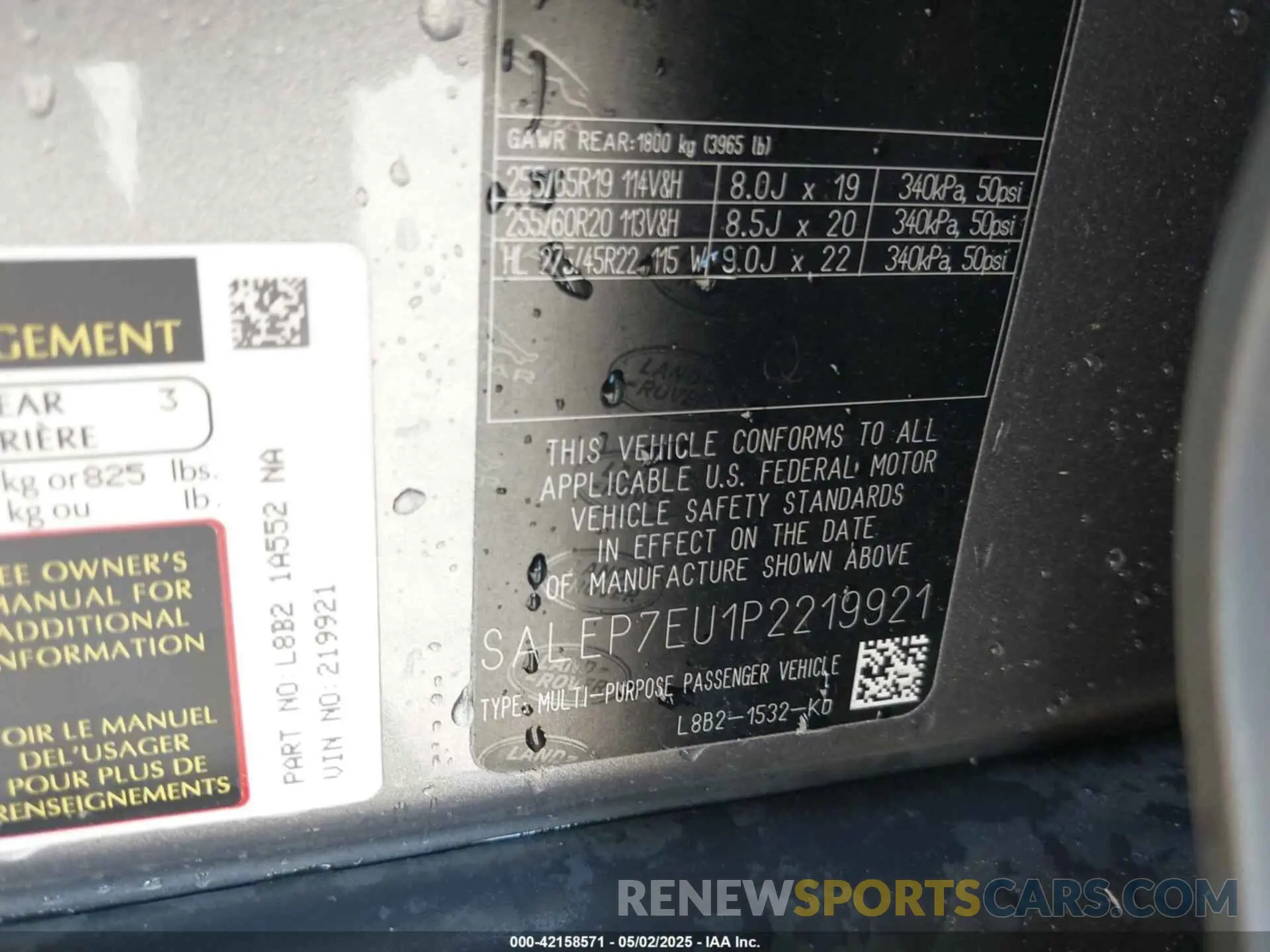 9 Photograph of a damaged car SALEP7EU1P2219921 LAND ROVER DEFENDER 2023