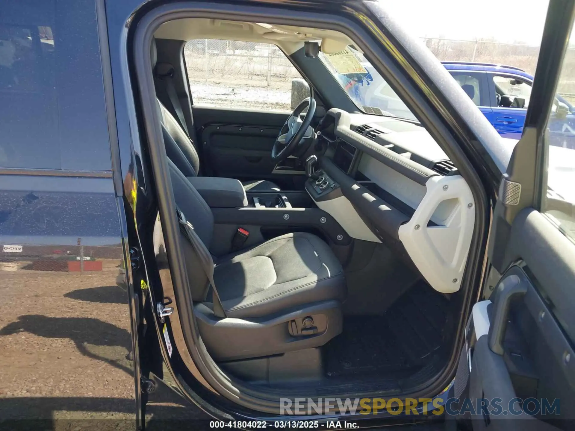 5 Photograph of a damaged car SALEP7EU9P2222274 LAND ROVER DEFENDER 2023