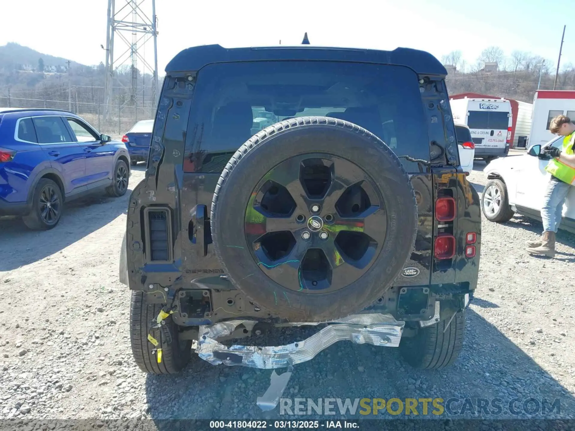 6 Photograph of a damaged car SALEP7EU9P2222274 LAND ROVER DEFENDER 2023