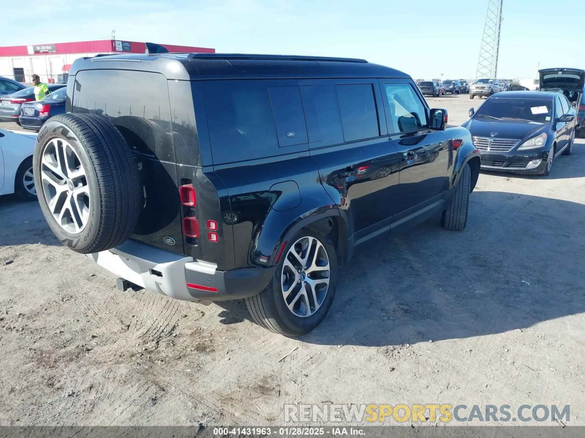 4 Photograph of a damaged car SALEPEEU6P2187343 LAND ROVER DEFENDER 2023