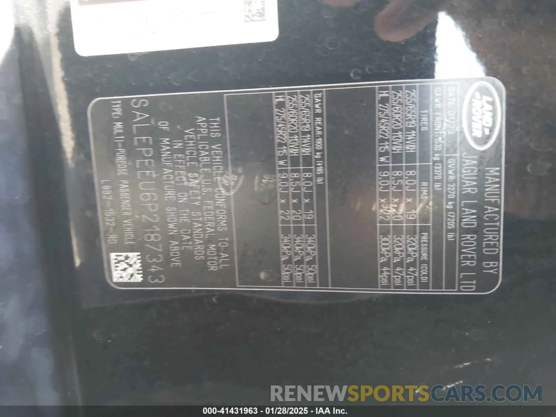 9 Photograph of a damaged car SALEPEEU6P2187343 LAND ROVER DEFENDER 2023
