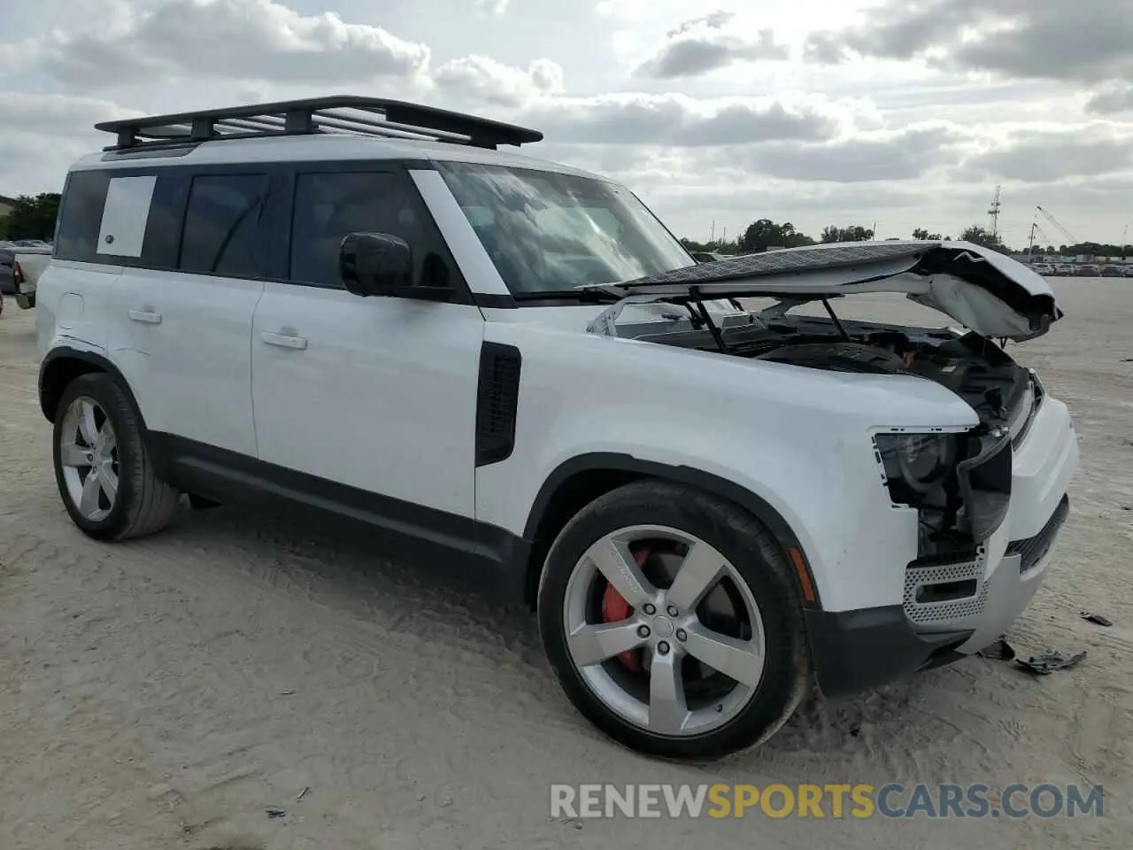 4 Photograph of a damaged car SALEPEEU6P2224987 LAND ROVER DEFENDER 2023