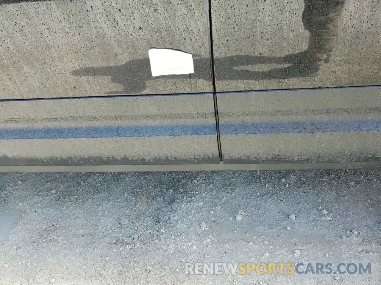 13 Photograph of a damaged car SALEPFEU1P2234459 LAND ROVER DEFENDER 2023