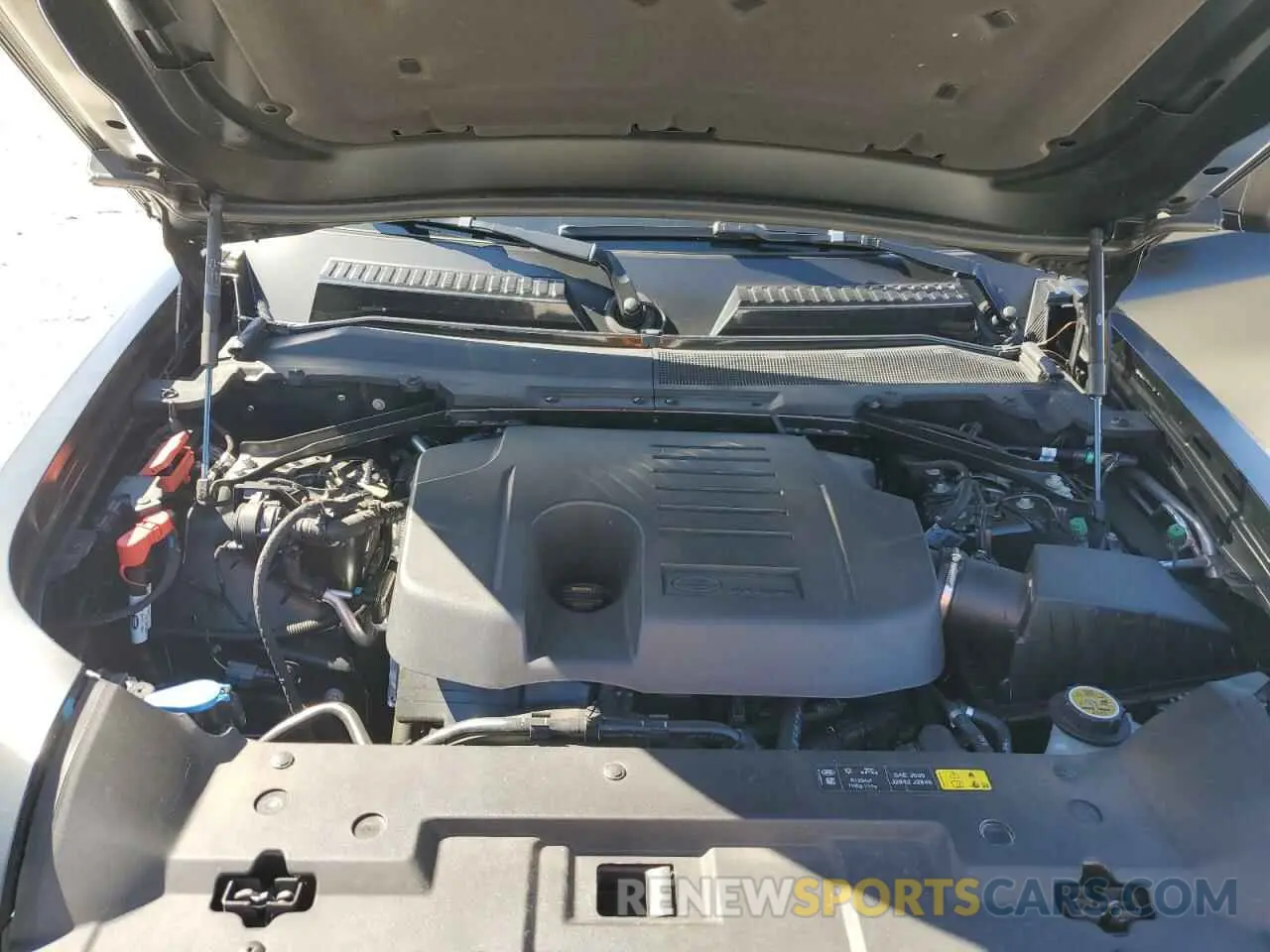12 Photograph of a damaged car SALEPFEU5P2215977 LAND ROVER DEFENDER 2023